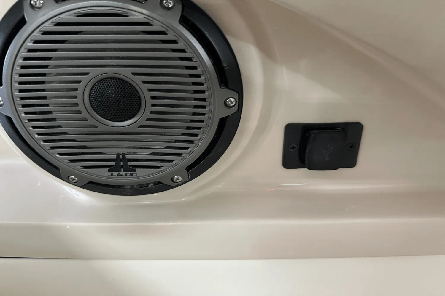 2025 Boston Whaler 240 Vantage Image Thumbnail #56