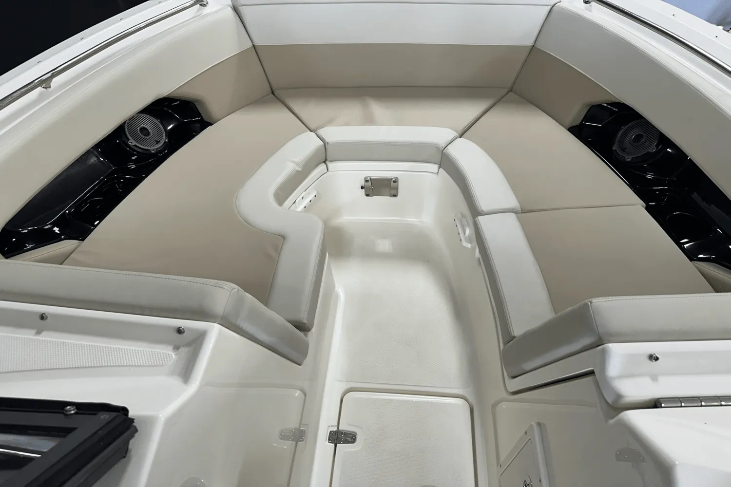 2025 Boston Whaler 240 Vantage Image Thumbnail #89