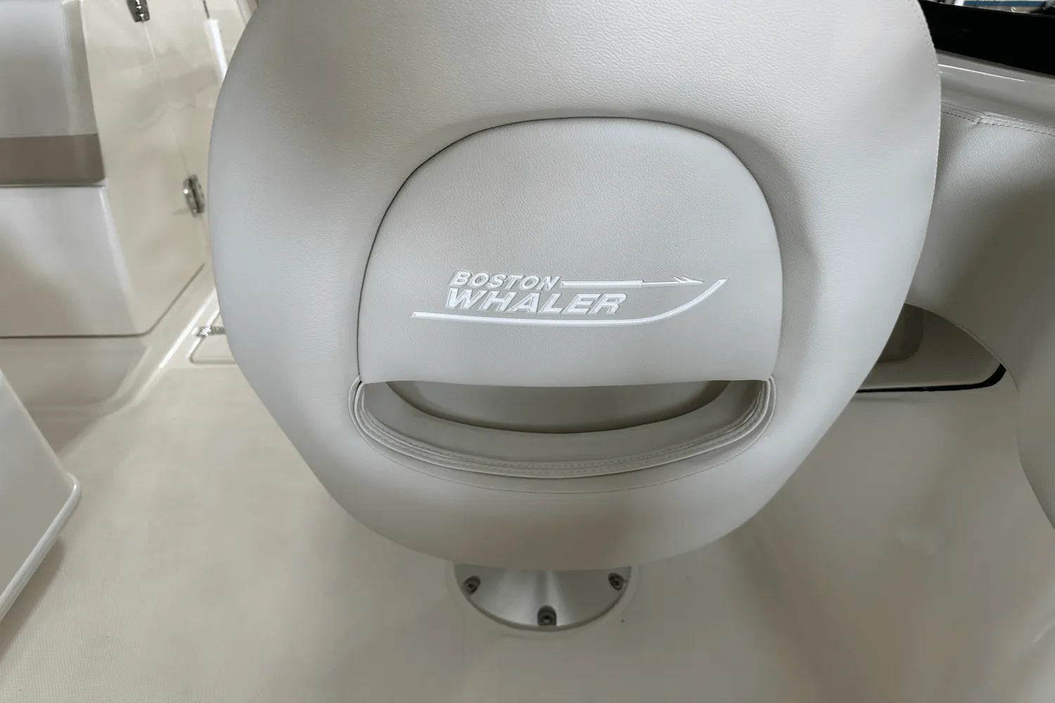 2025 Boston Whaler 240 Vantage Image Thumbnail #66