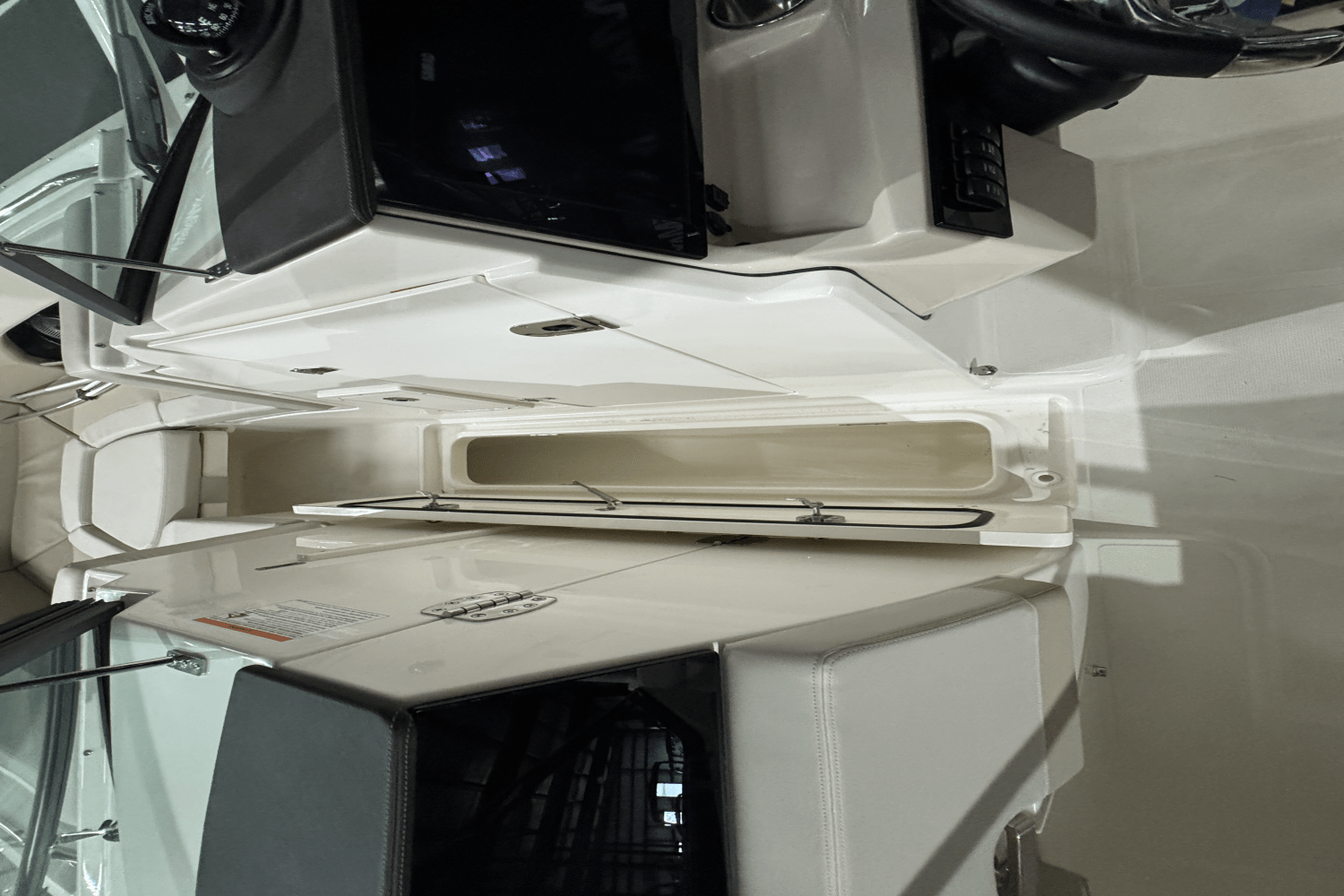 2025 Boston Whaler 240 Vantage Image Thumbnail #21
