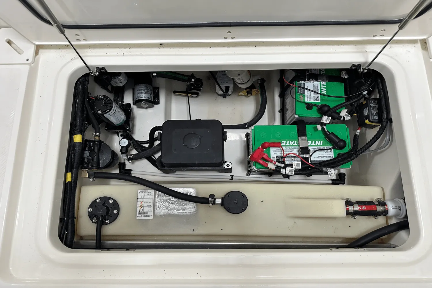 2025 Boston Whaler 240 Vantage Image Thumbnail #32