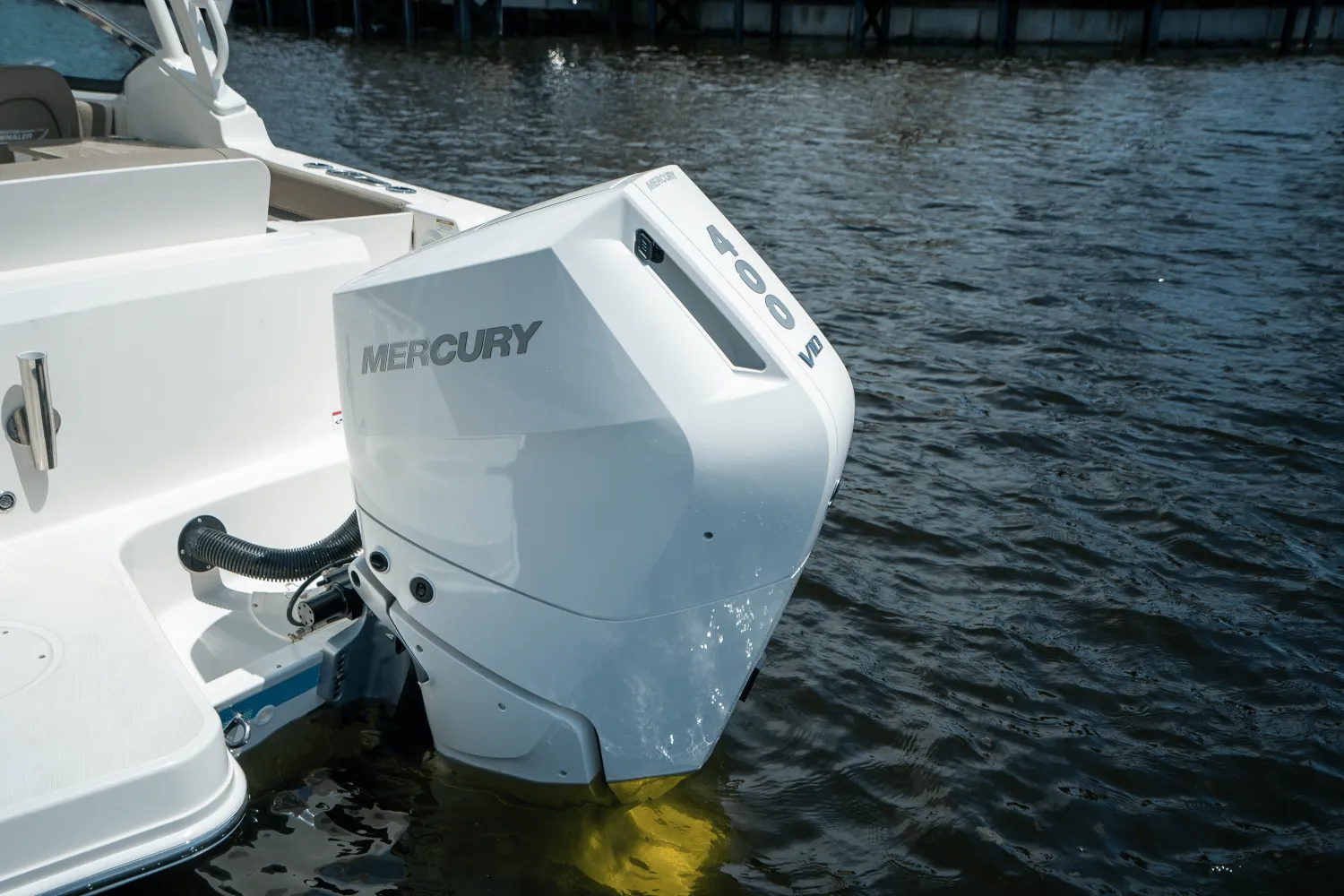 2025 Boston Whaler 240 Vantage Image Thumbnail #4