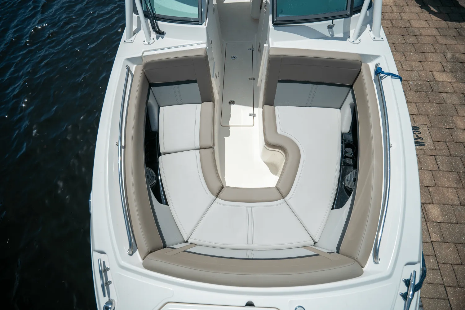 2025 Boston Whaler 240 Vantage Image Thumbnail #21