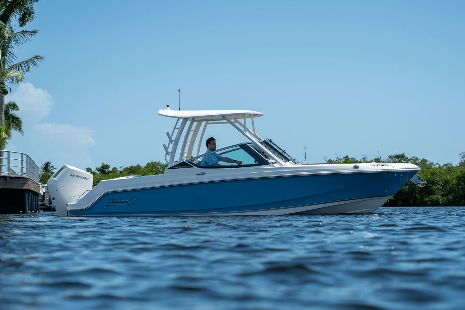 2025 Boston Whaler 240 Vantage Image Thumbnail #36
