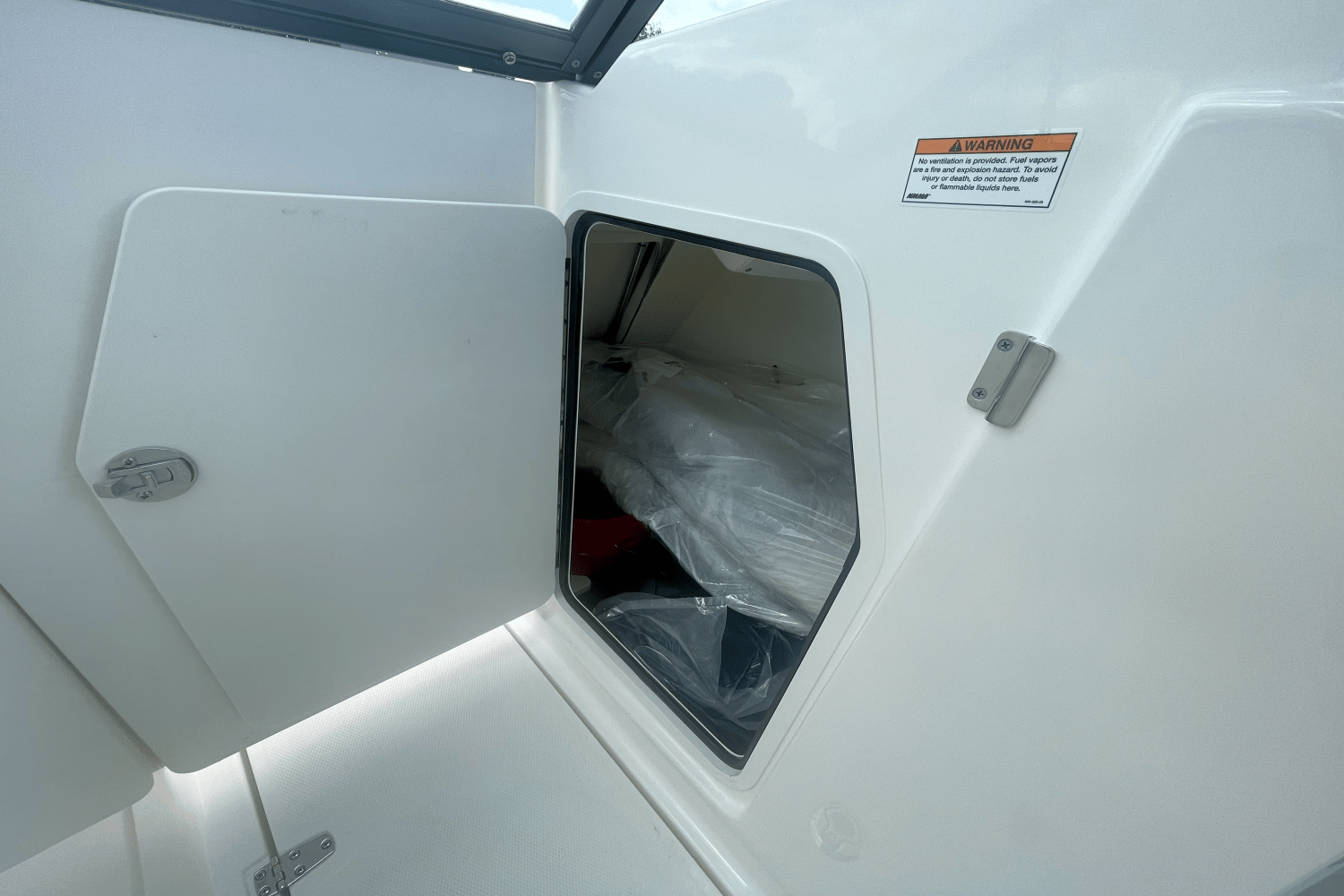 2025 Boston Whaler 240 Vantage Image Thumbnail #21