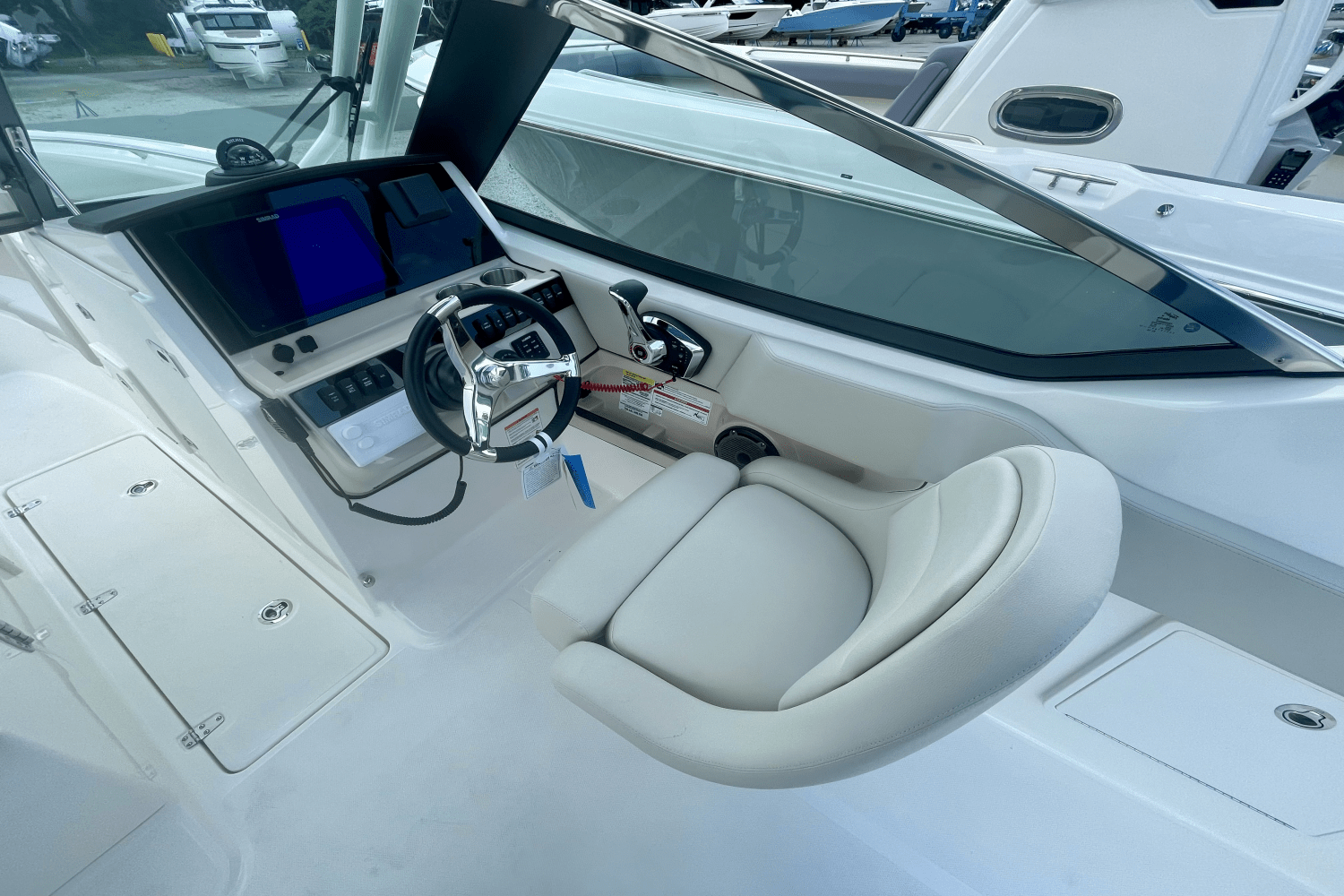 2025 Boston Whaler 240 Vantage Image Thumbnail #13