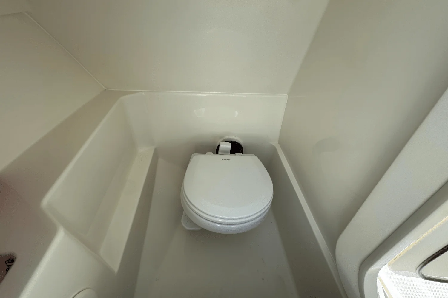 2026 Boston Whaler 240 Vantage Image Thumbnail #21