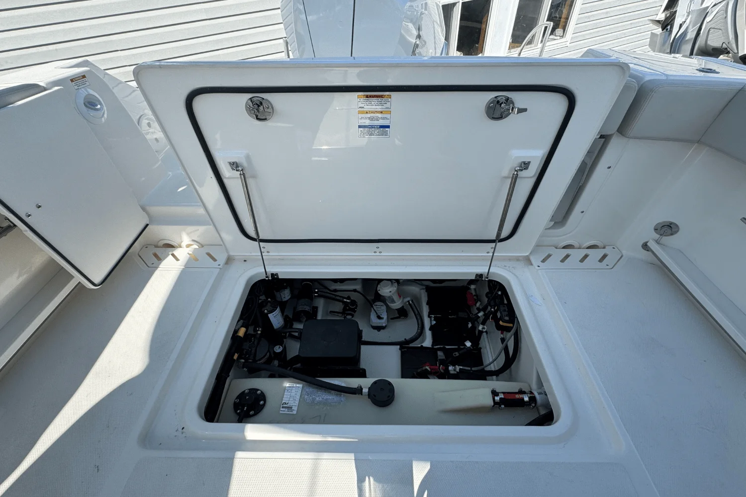 2026 Boston Whaler 240 Vantage Image Thumbnail #11