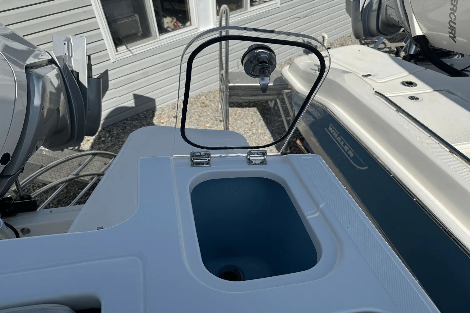 2026 Boston Whaler 240 Vantage Image Thumbnail #10