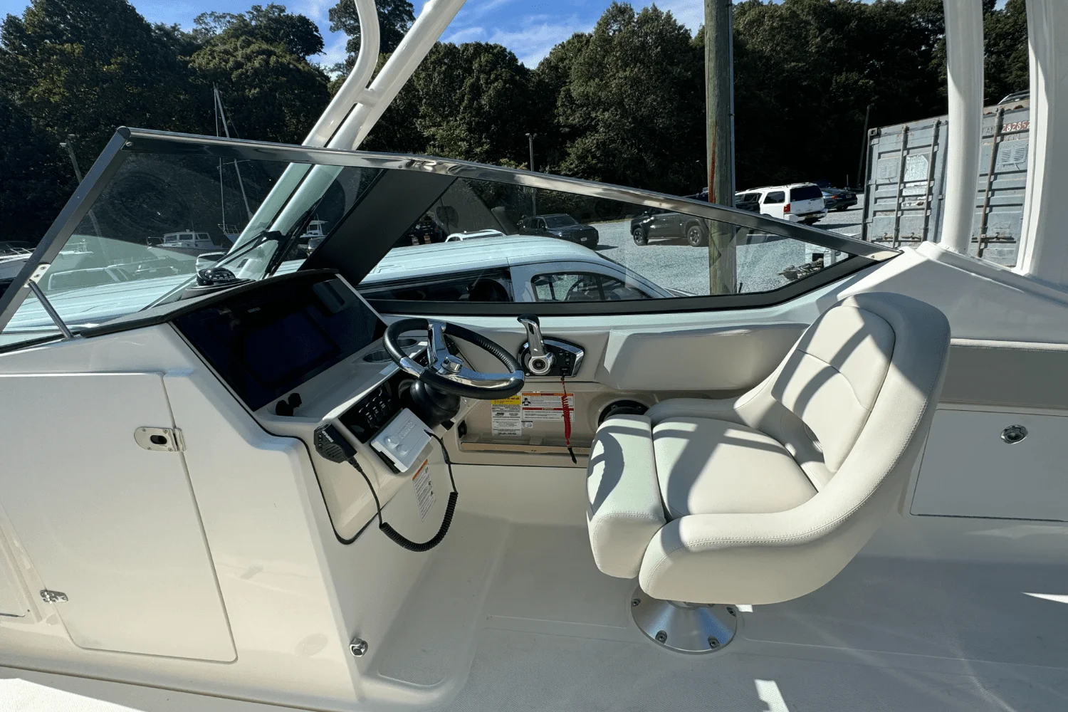 2026 Boston Whaler 240 Vantage Image Thumbnail #13
