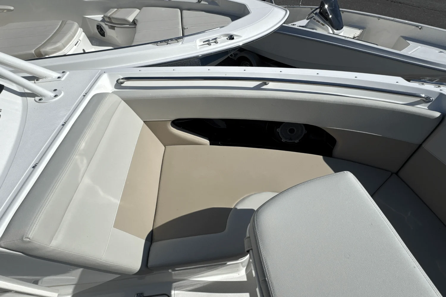 2026 Boston Whaler 240 Vantage Image Thumbnail #29