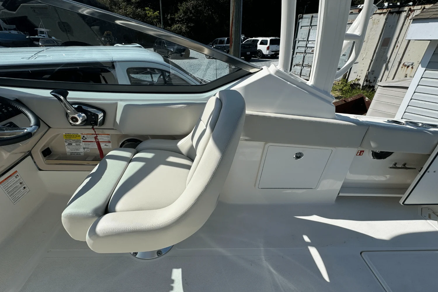 2026 Boston Whaler 240 Vantage Image Thumbnail #12