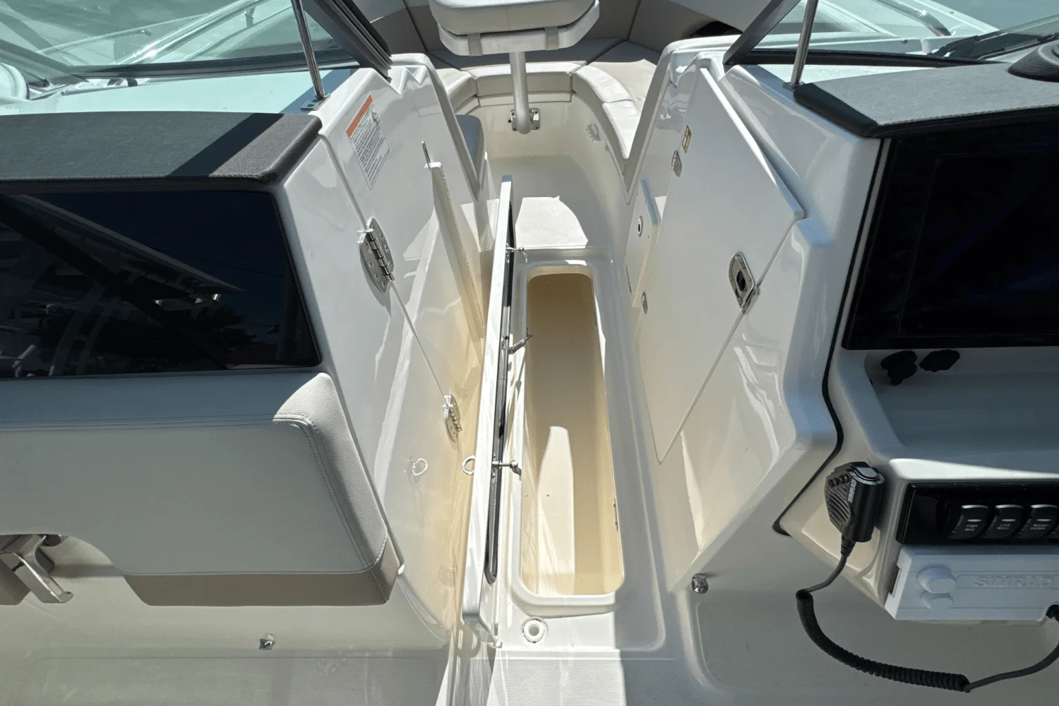 2026 Boston Whaler 240 Vantage Image Thumbnail #24