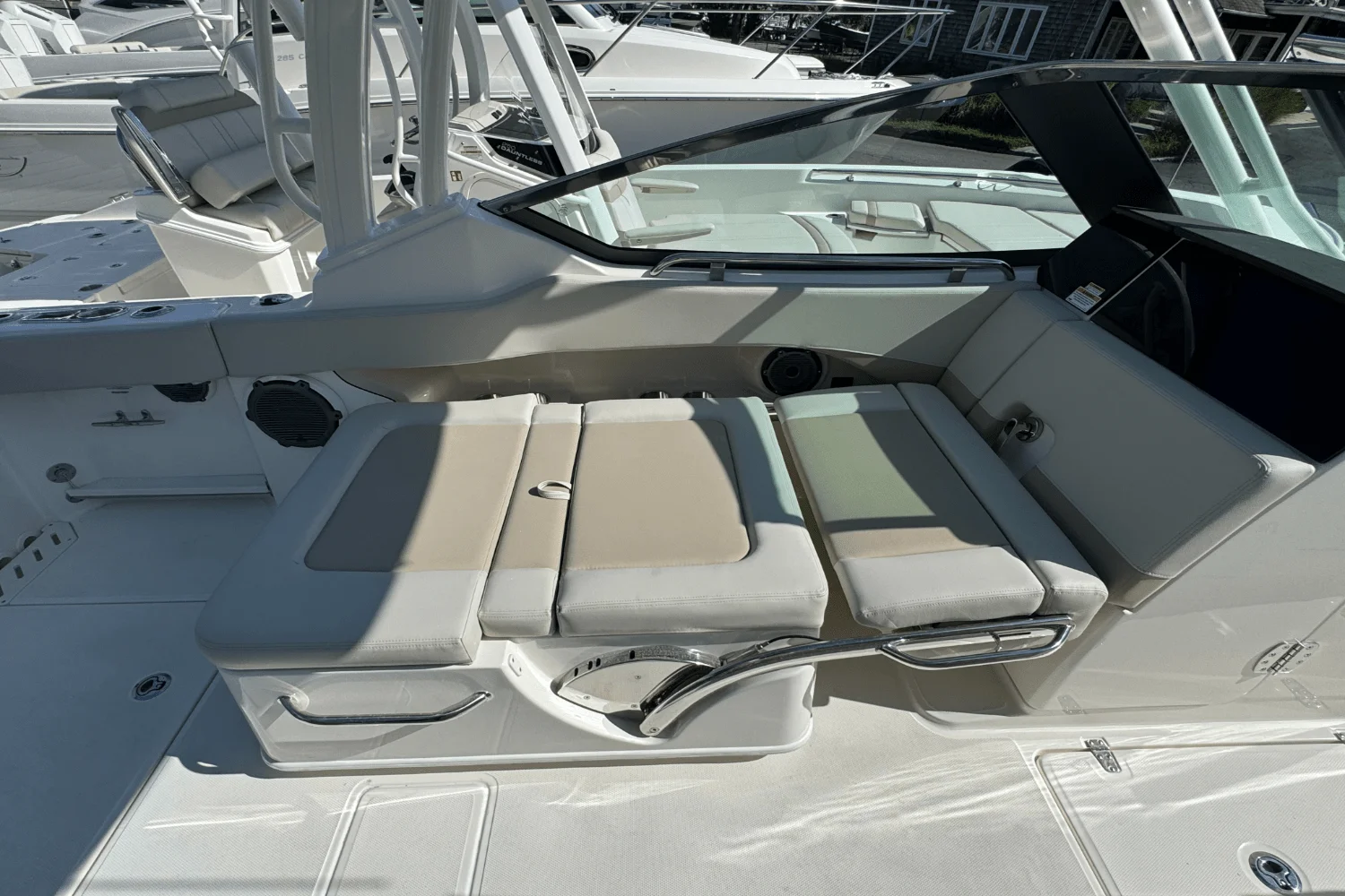 2026 Boston Whaler 240 Vantage Image Thumbnail #14