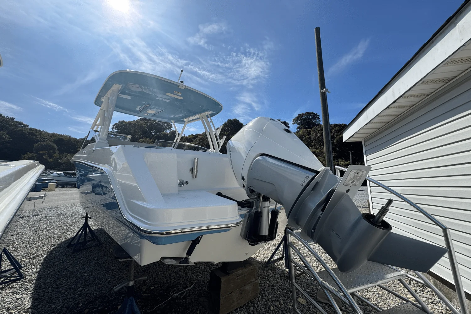 2026 Boston Whaler 240 Vantage Image Thumbnail #2