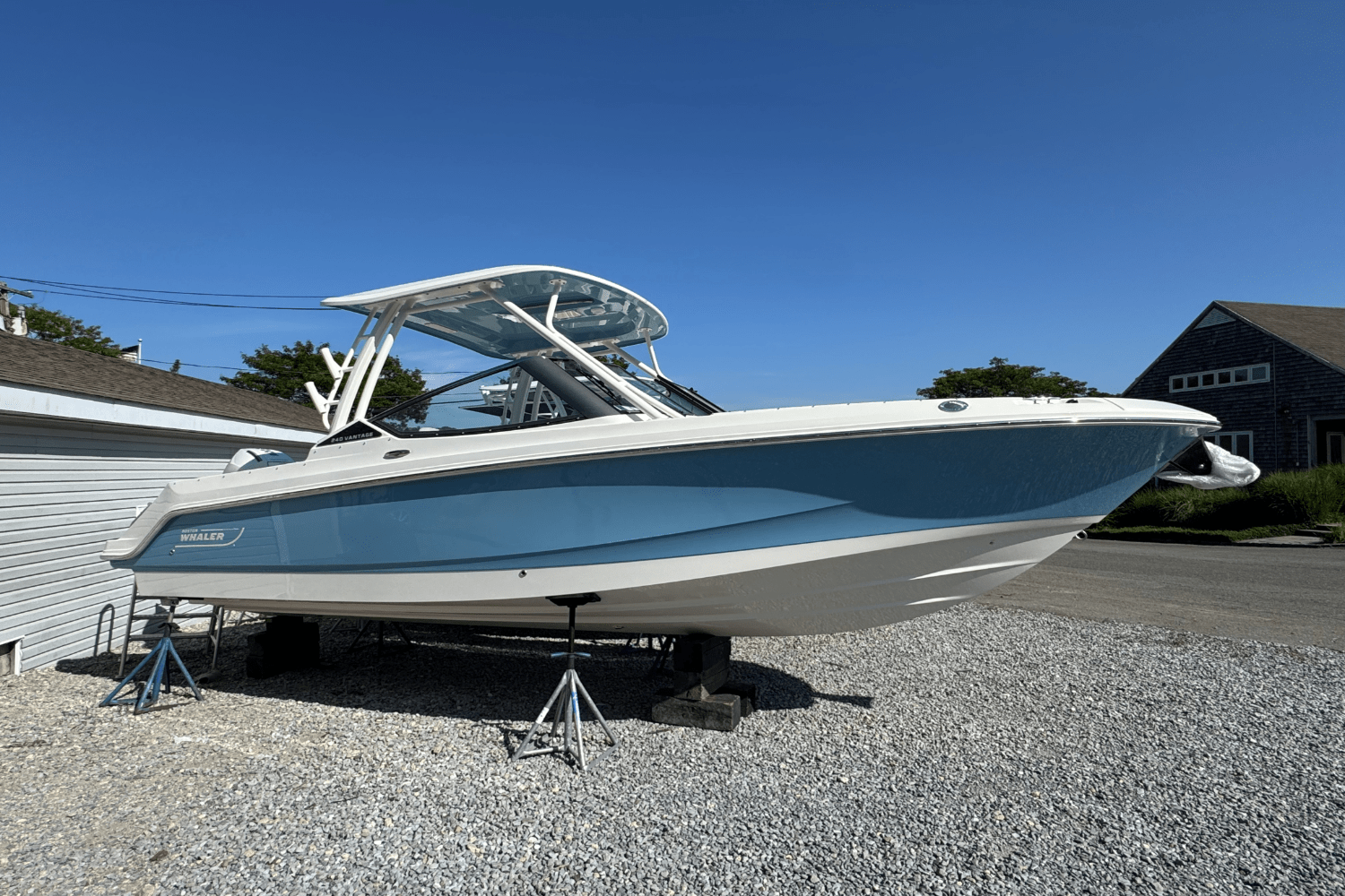 2026 Boston Whaler 240 Vantage Image Thumbnail #1