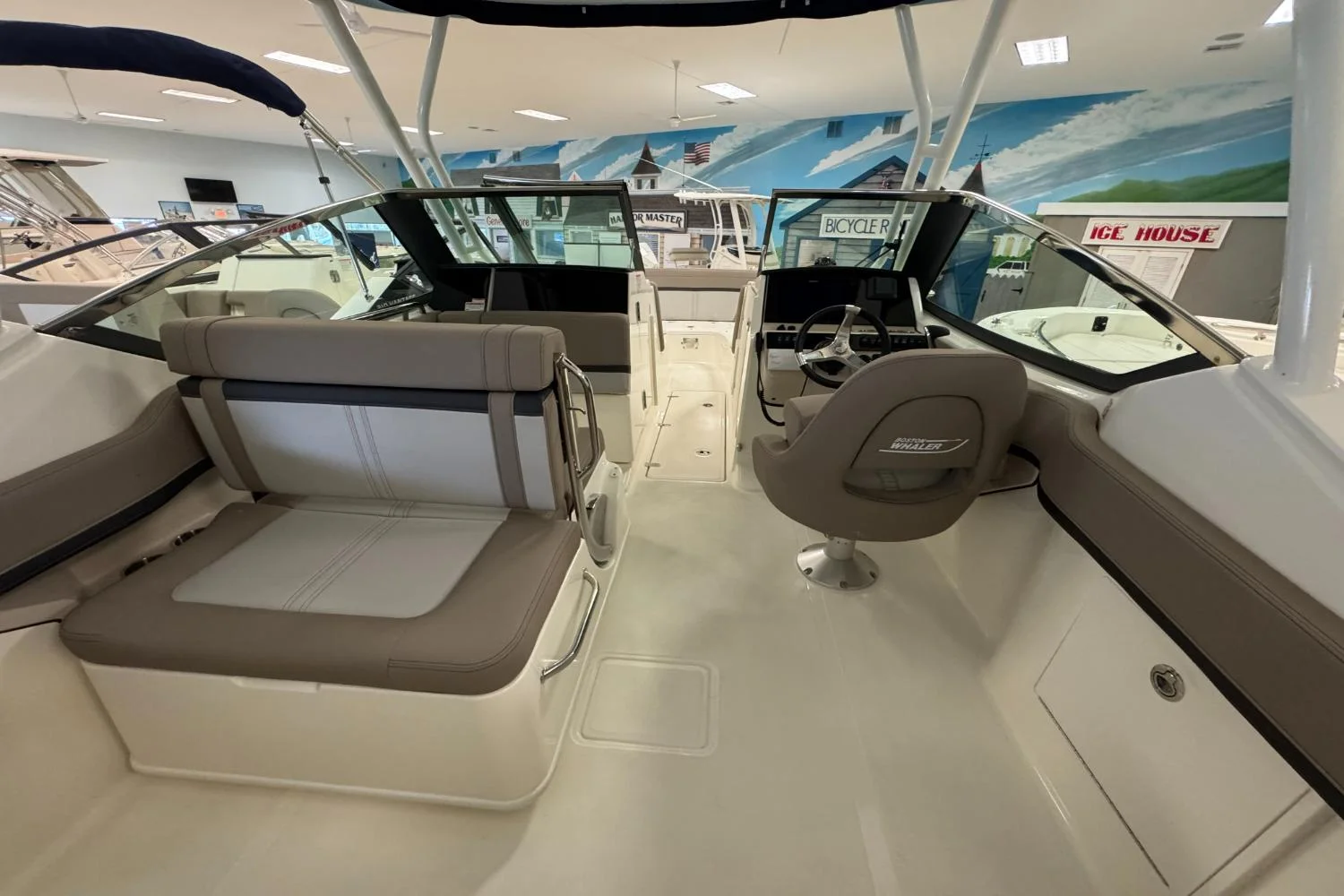 2026 Boston Whaler 240 Vantage Image Thumbnail #14