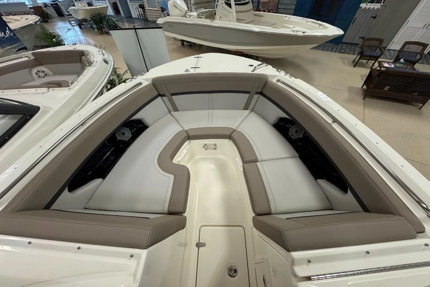 2026 Boston Whaler 240 Vantage Image Thumbnail #28