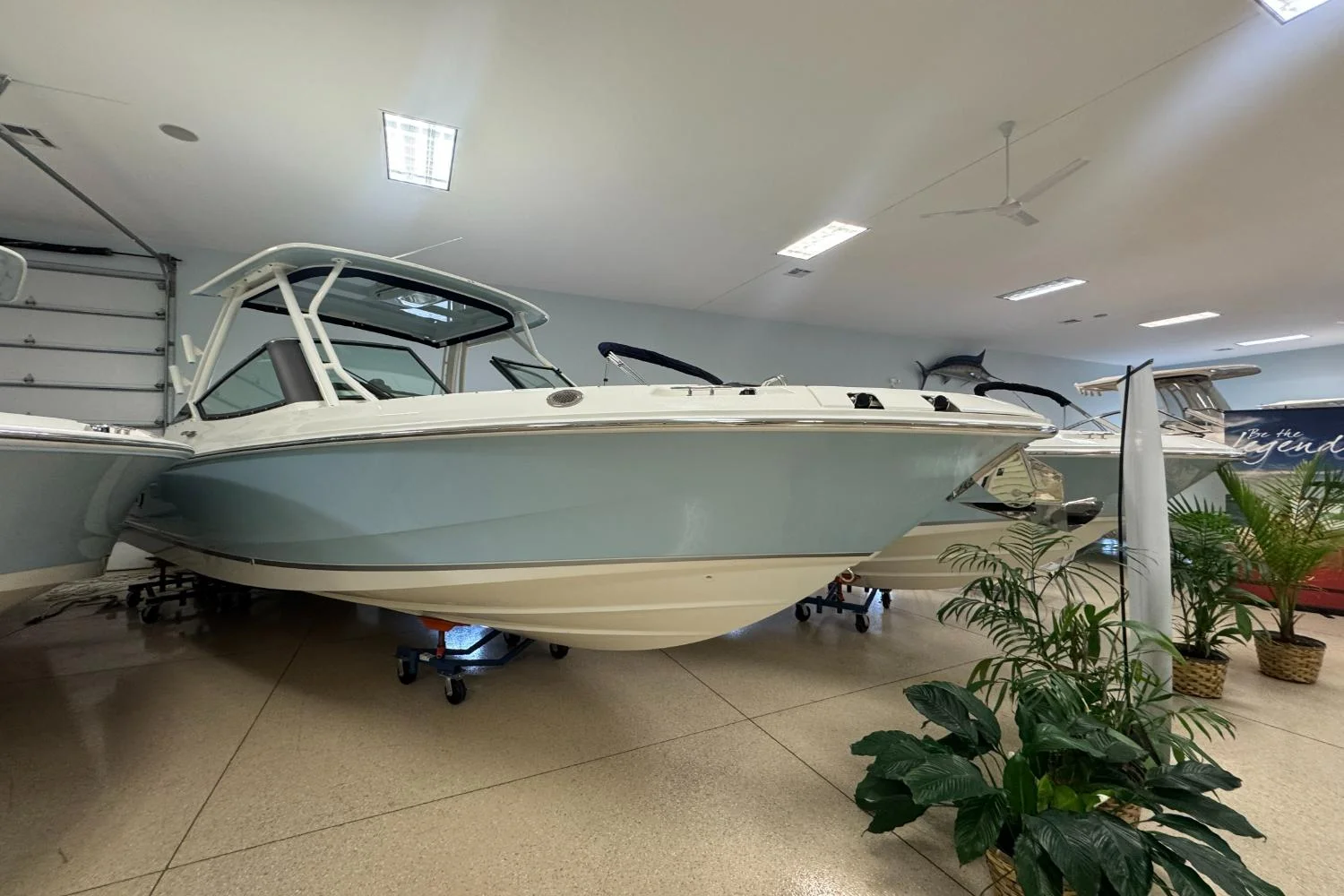 2026 Boston Whaler 240 Vantage Image Thumbnail #1