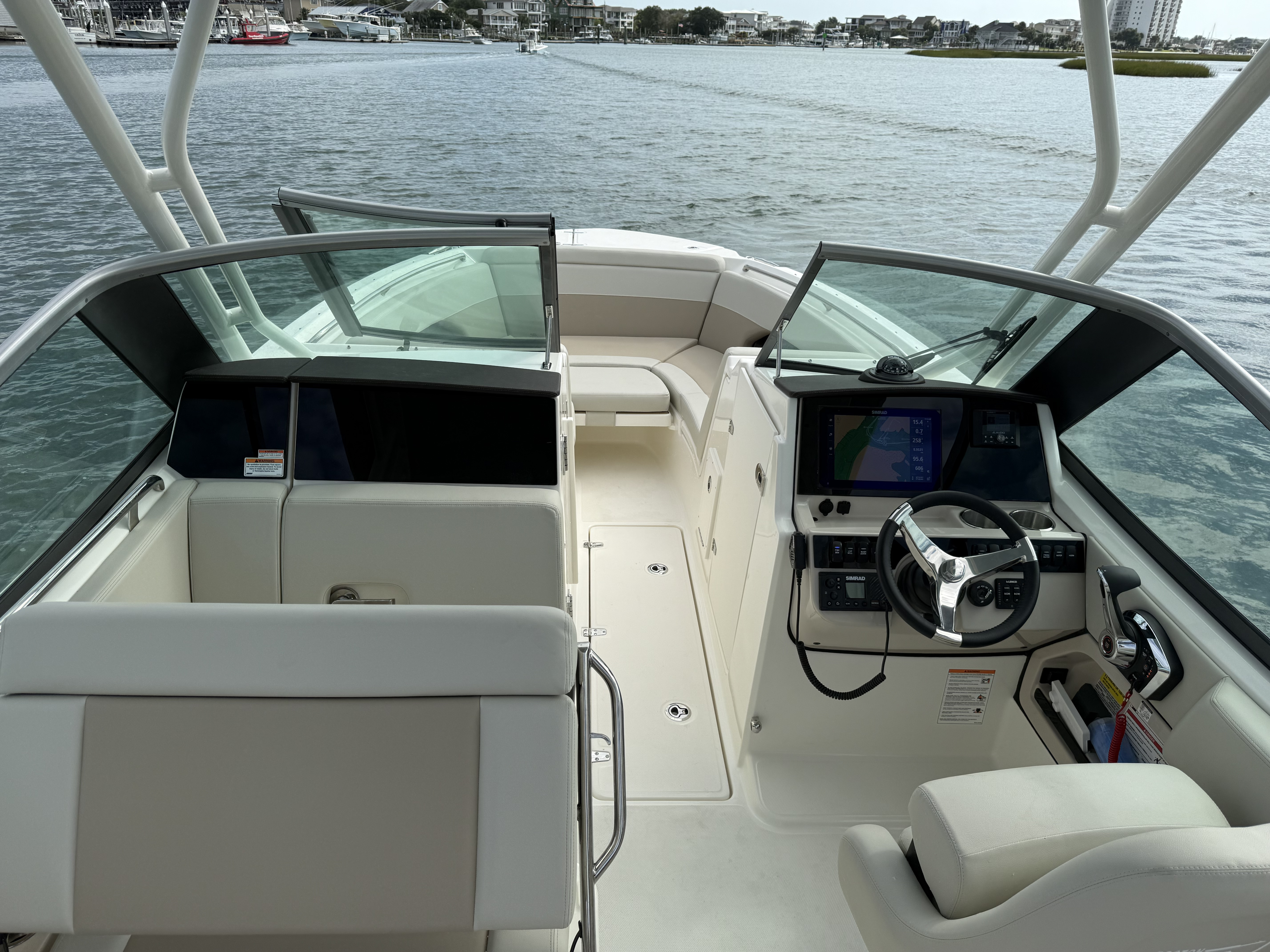 2026 Boston Whaler 240 Vantage Image Thumbnail #10
