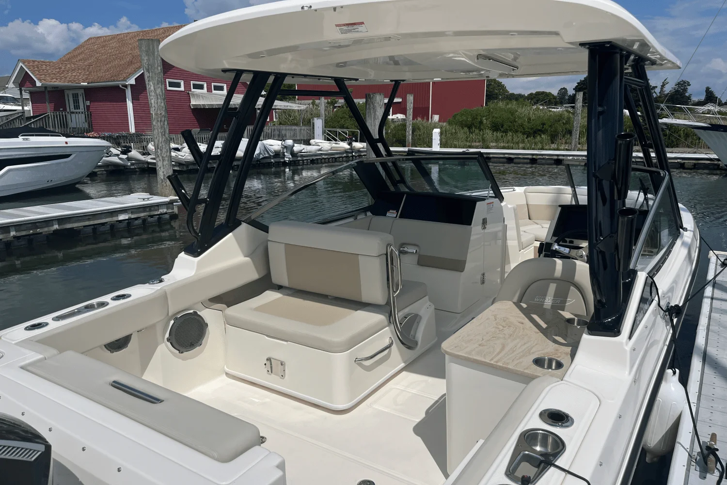 2026 Boston Whaler 240 Vantage Image Thumbnail #2