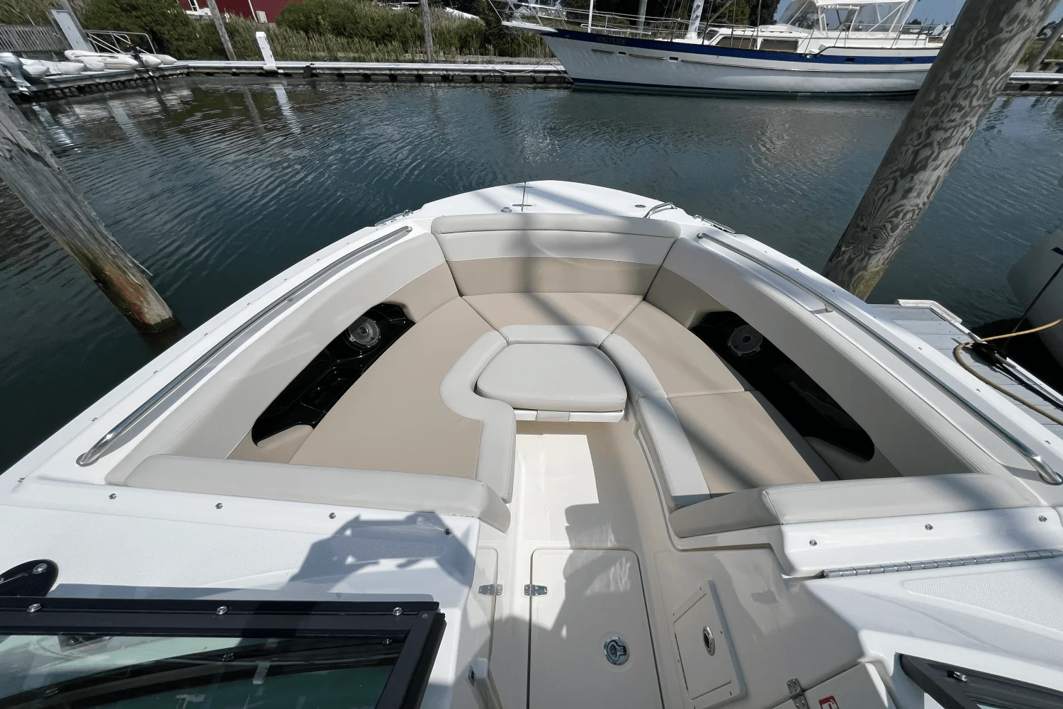 2026 Boston Whaler 240 Vantage Image Thumbnail #12