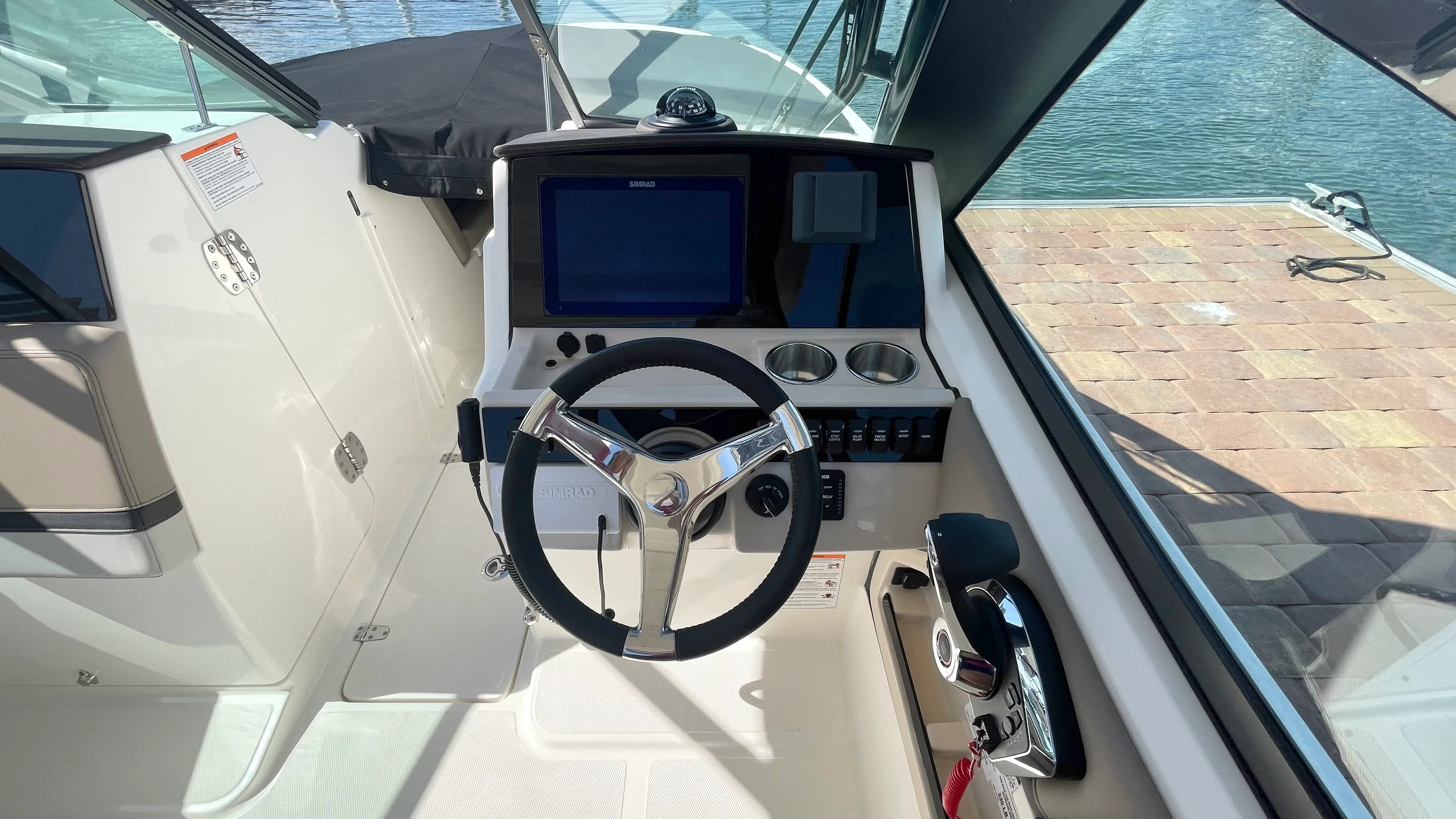 2026 Boston Whaler 240 Vantage Image Thumbnail #15