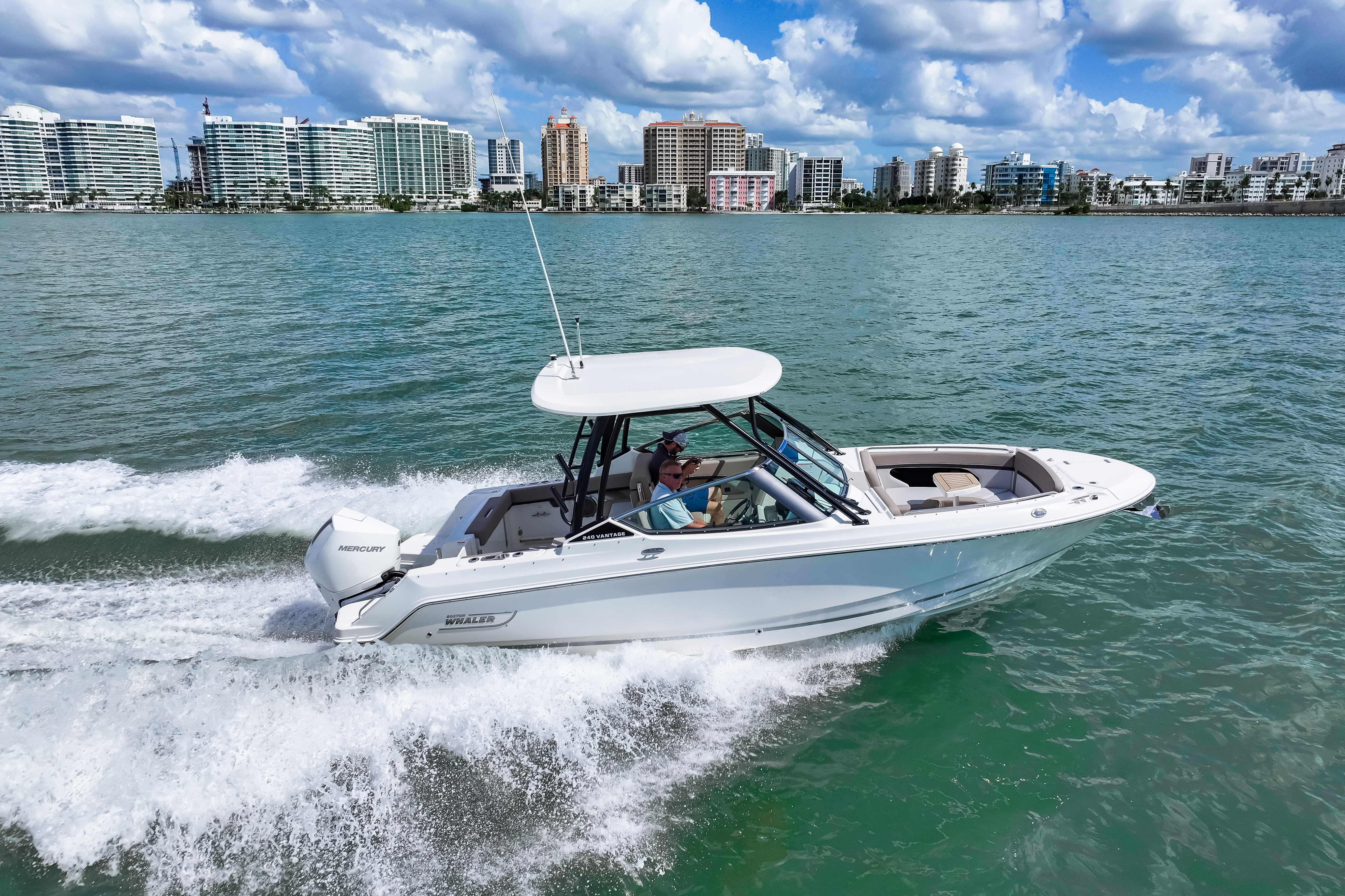 2026 Boston Whaler 240 Vantage Image Thumbnail #15