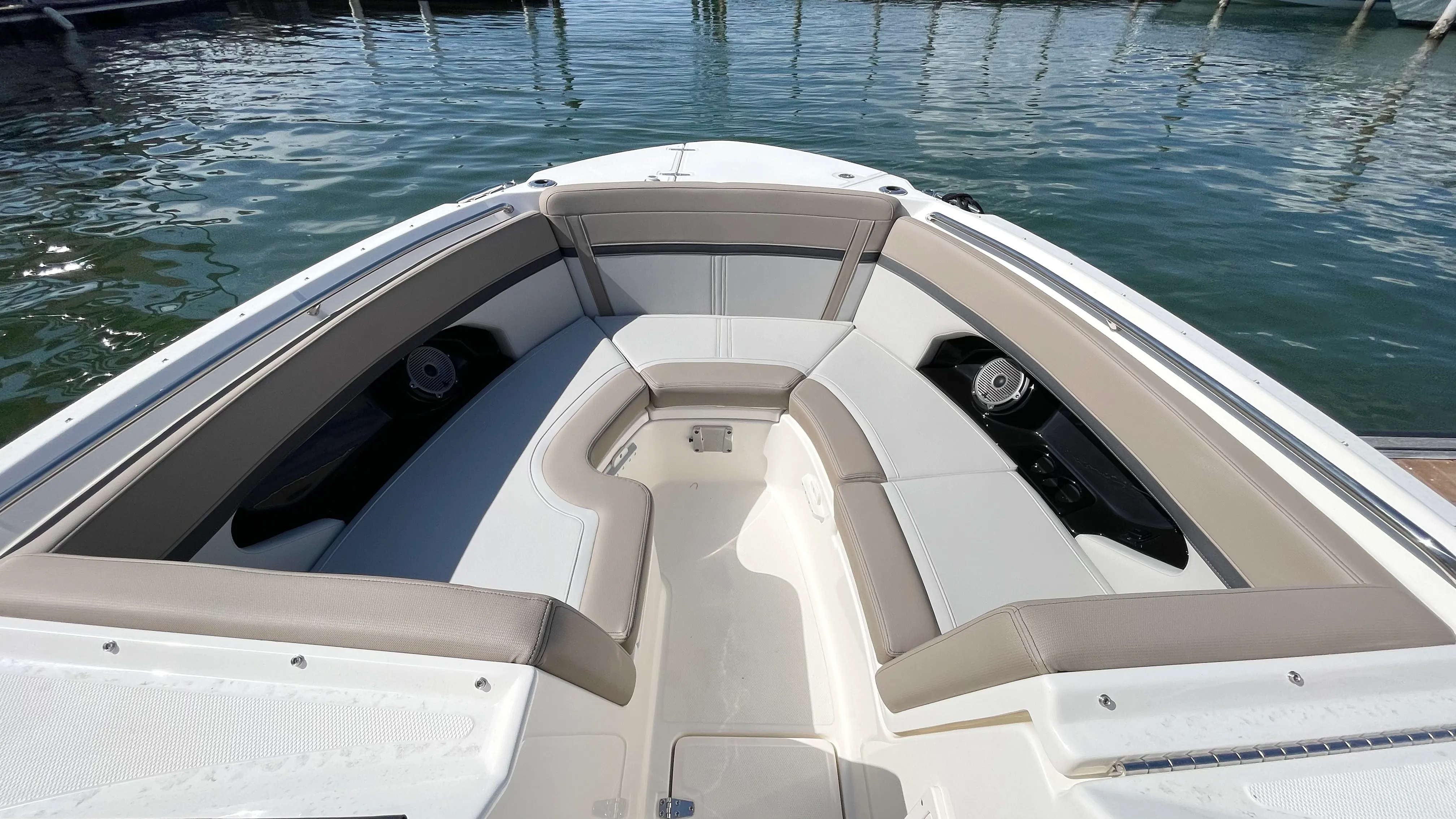 2026 Boston Whaler 240 Vantage Image Thumbnail #21