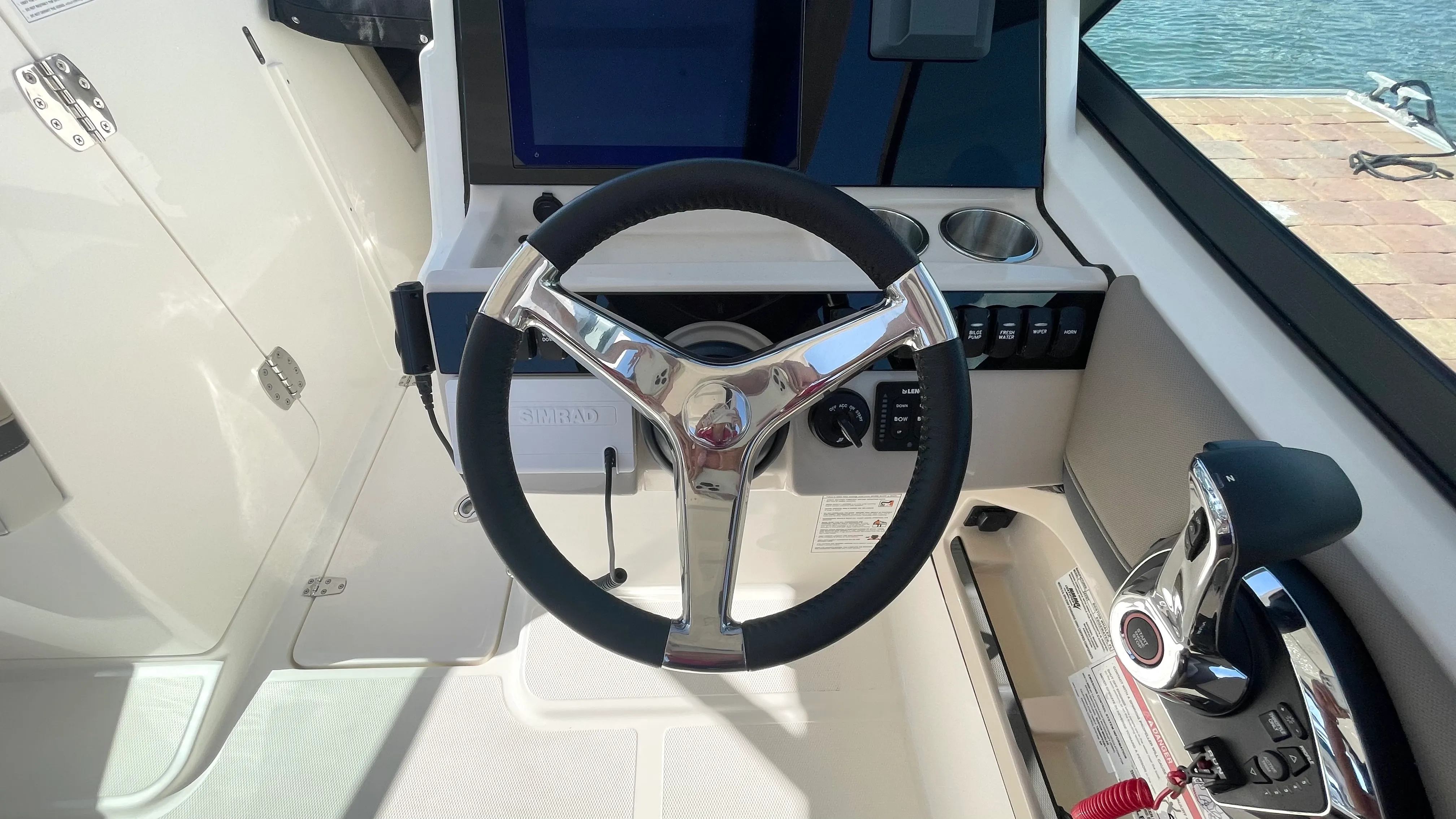 2026 Boston Whaler 240 Vantage Image Thumbnail #16
