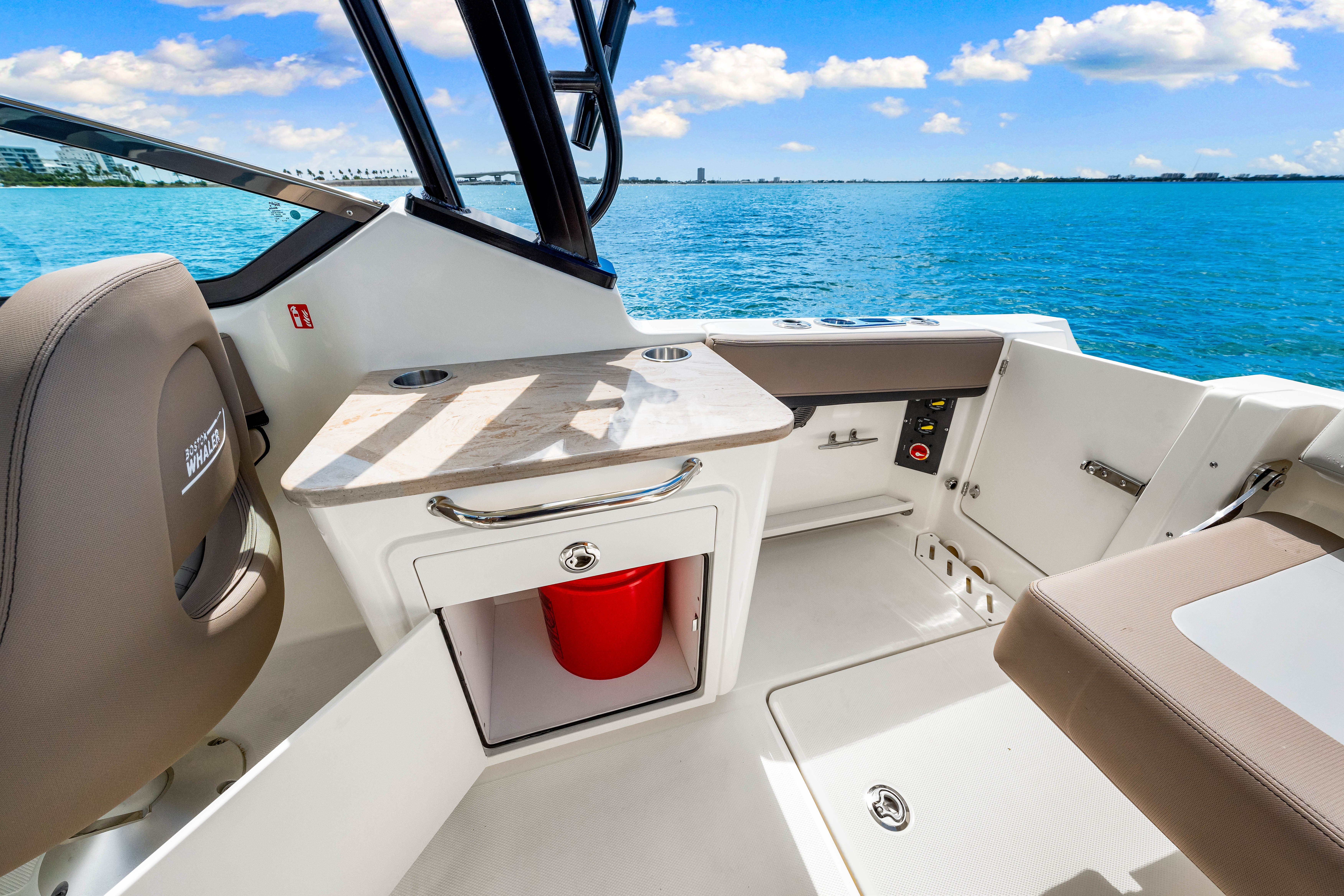 2026 Boston Whaler 240 Vantage Image Thumbnail #25