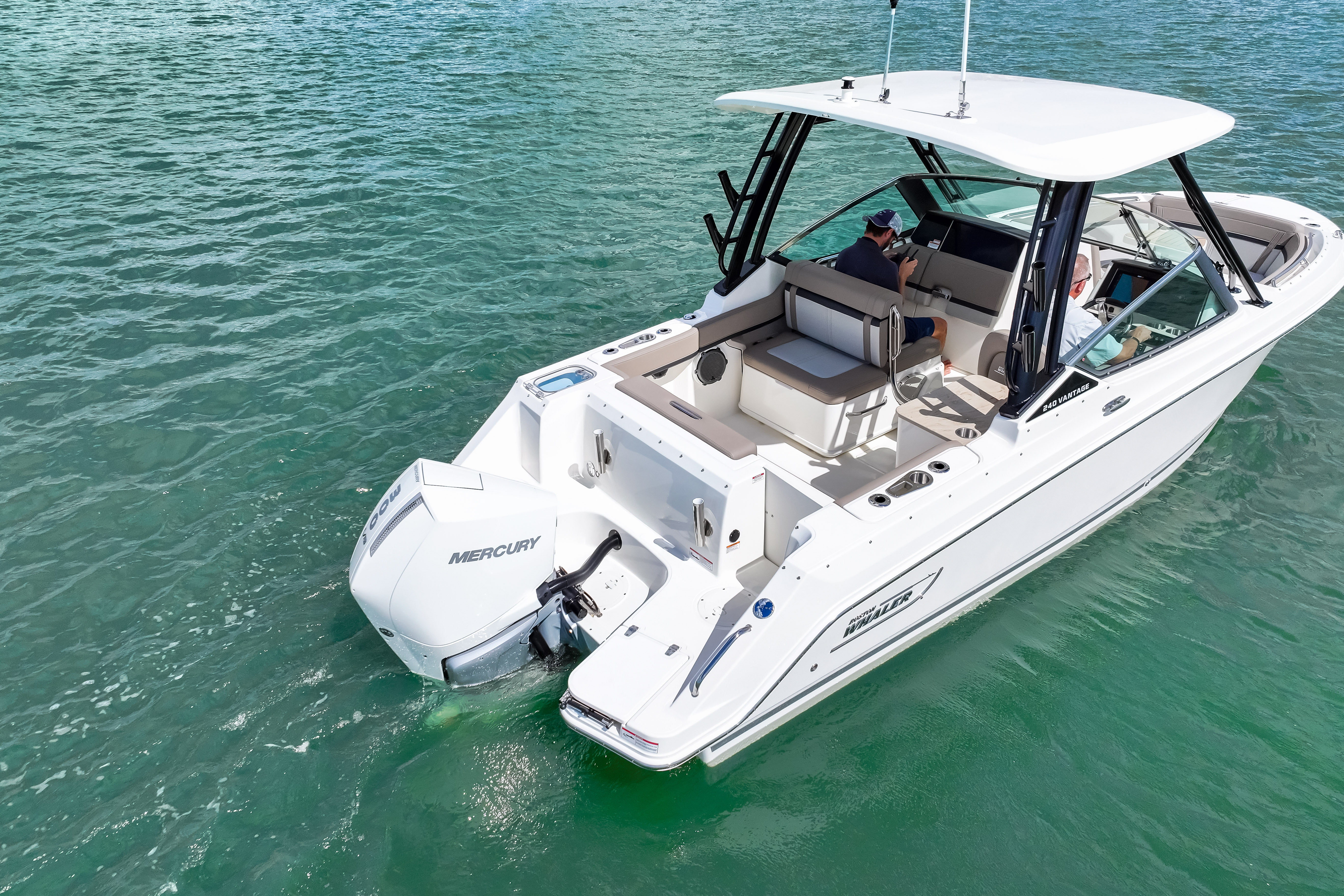2026 Boston Whaler 240 Vantage Image Thumbnail #6