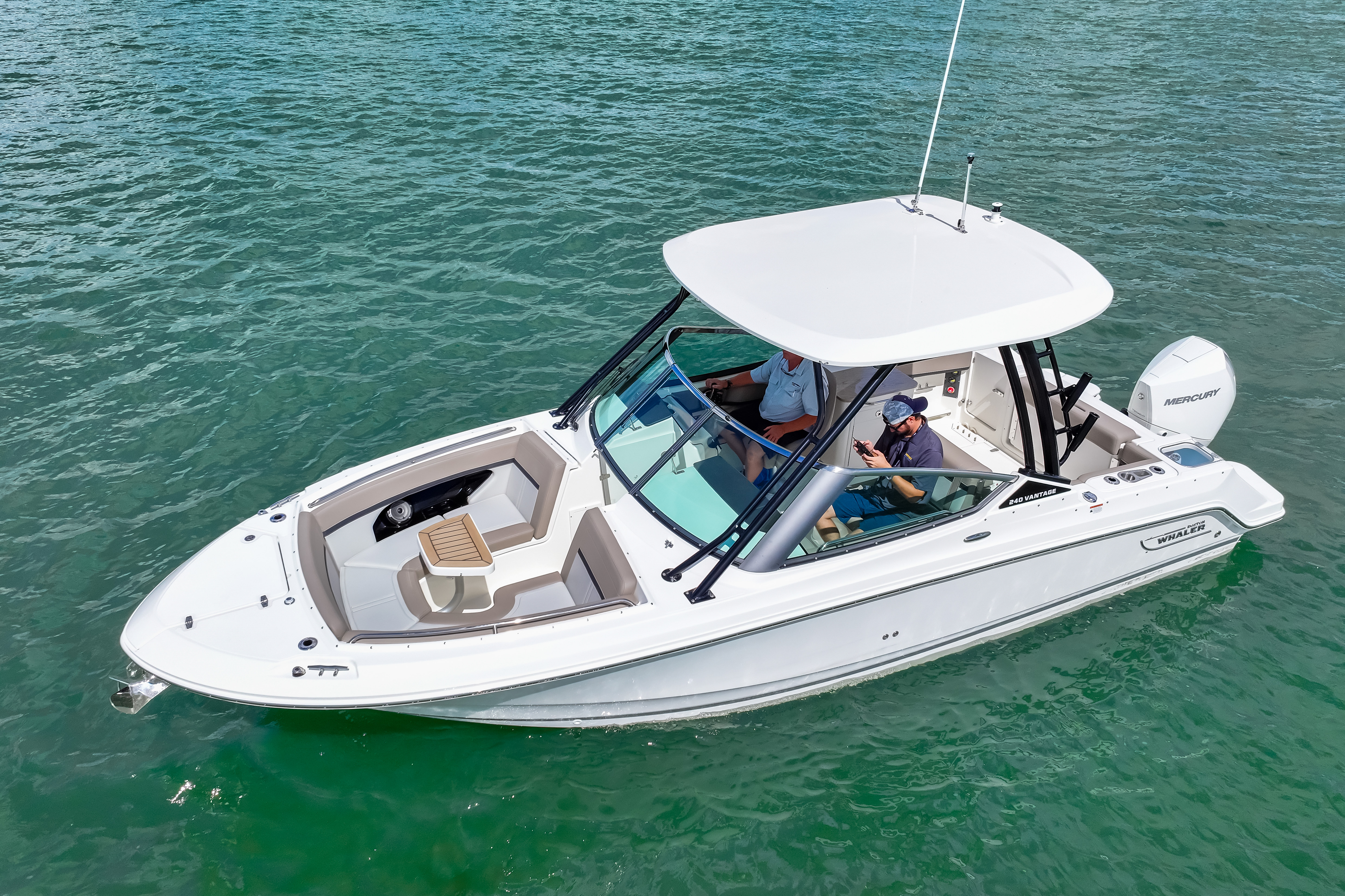Thumbnail 3 for 2026 Boston Whaler 240 Vantage
