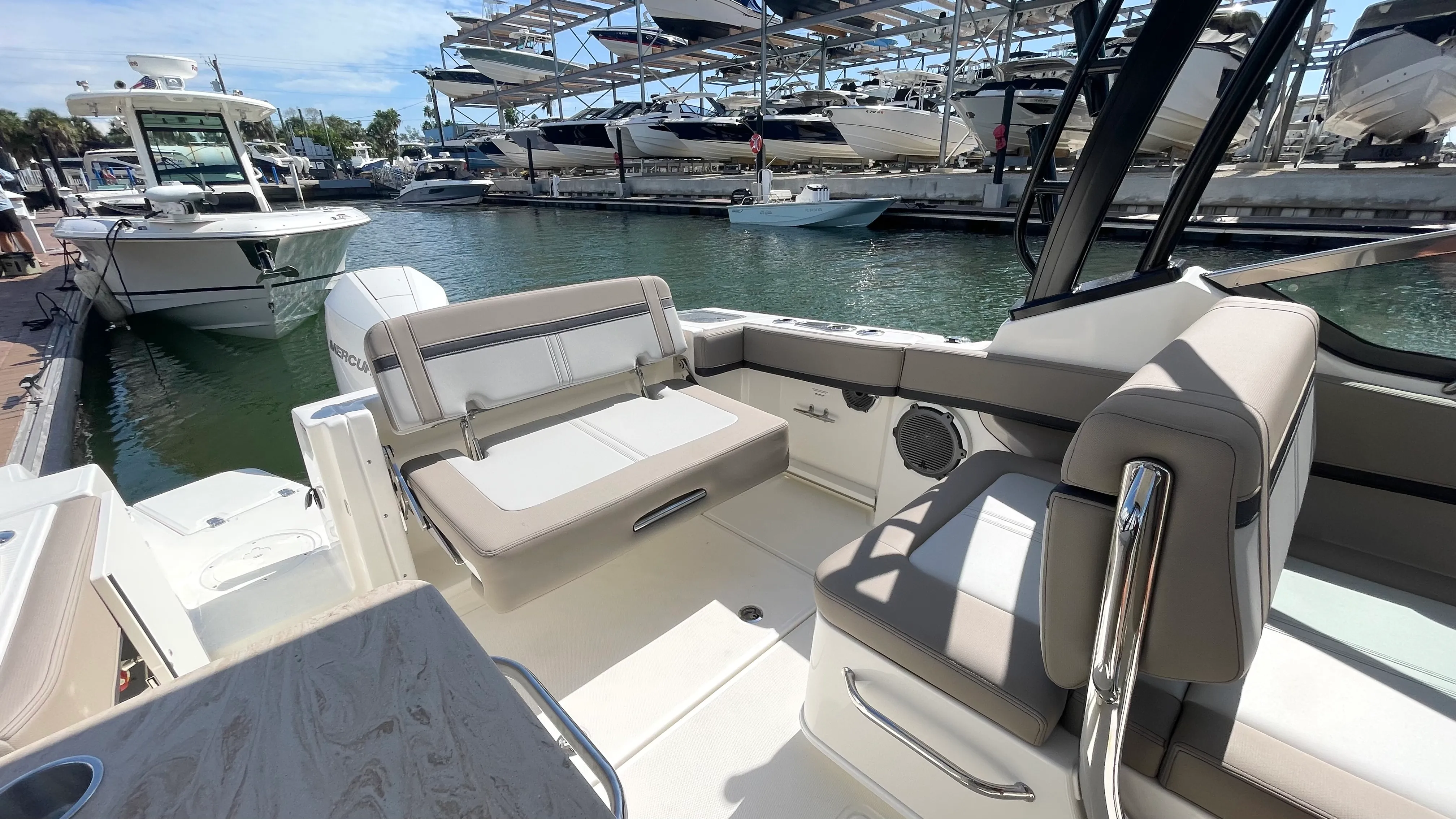 2026 Boston Whaler 240 Vantage Image Thumbnail #11