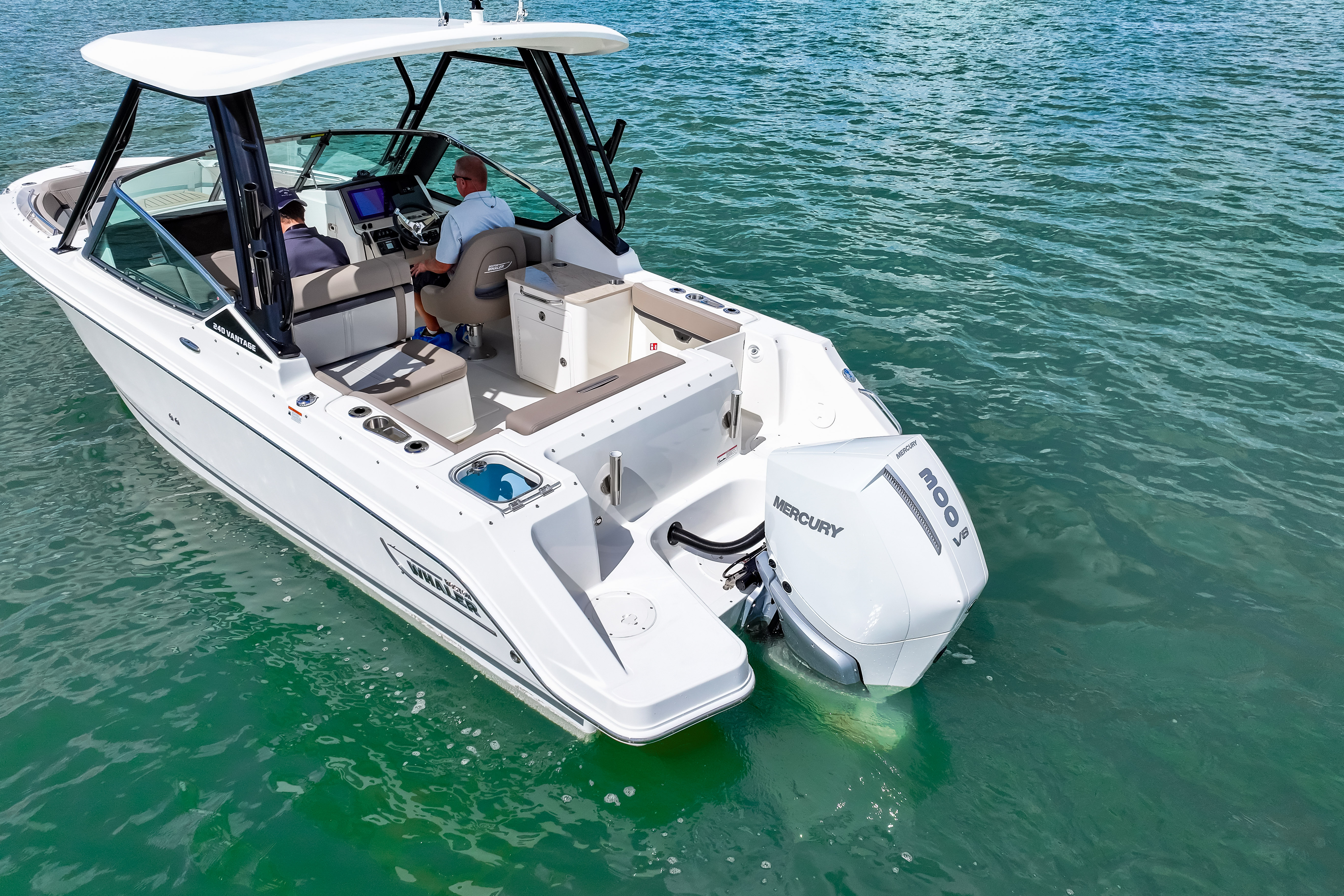 2026 Boston Whaler 240 Vantage Image Thumbnail #7