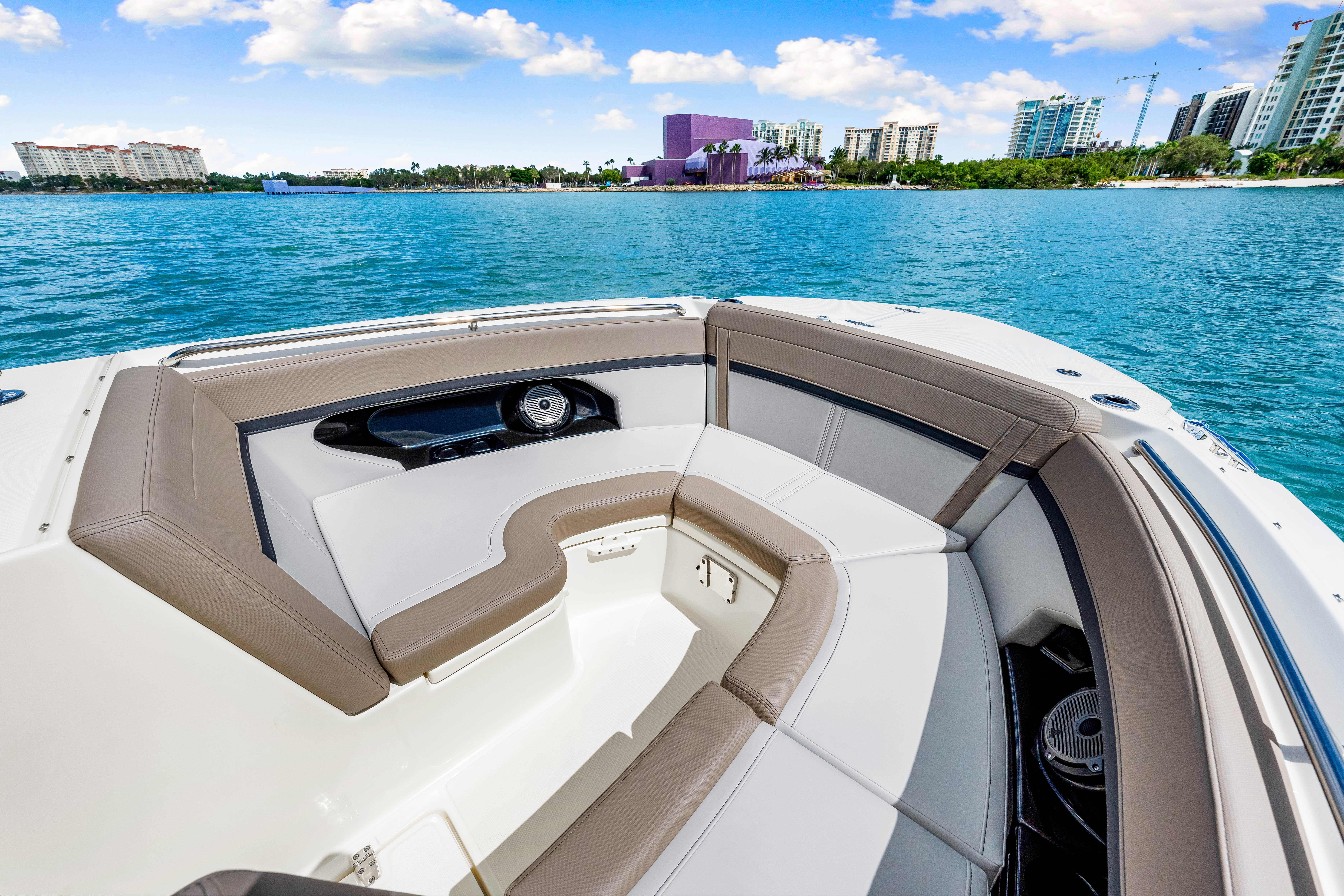 2026 Boston Whaler 240 Vantage Image Thumbnail #30