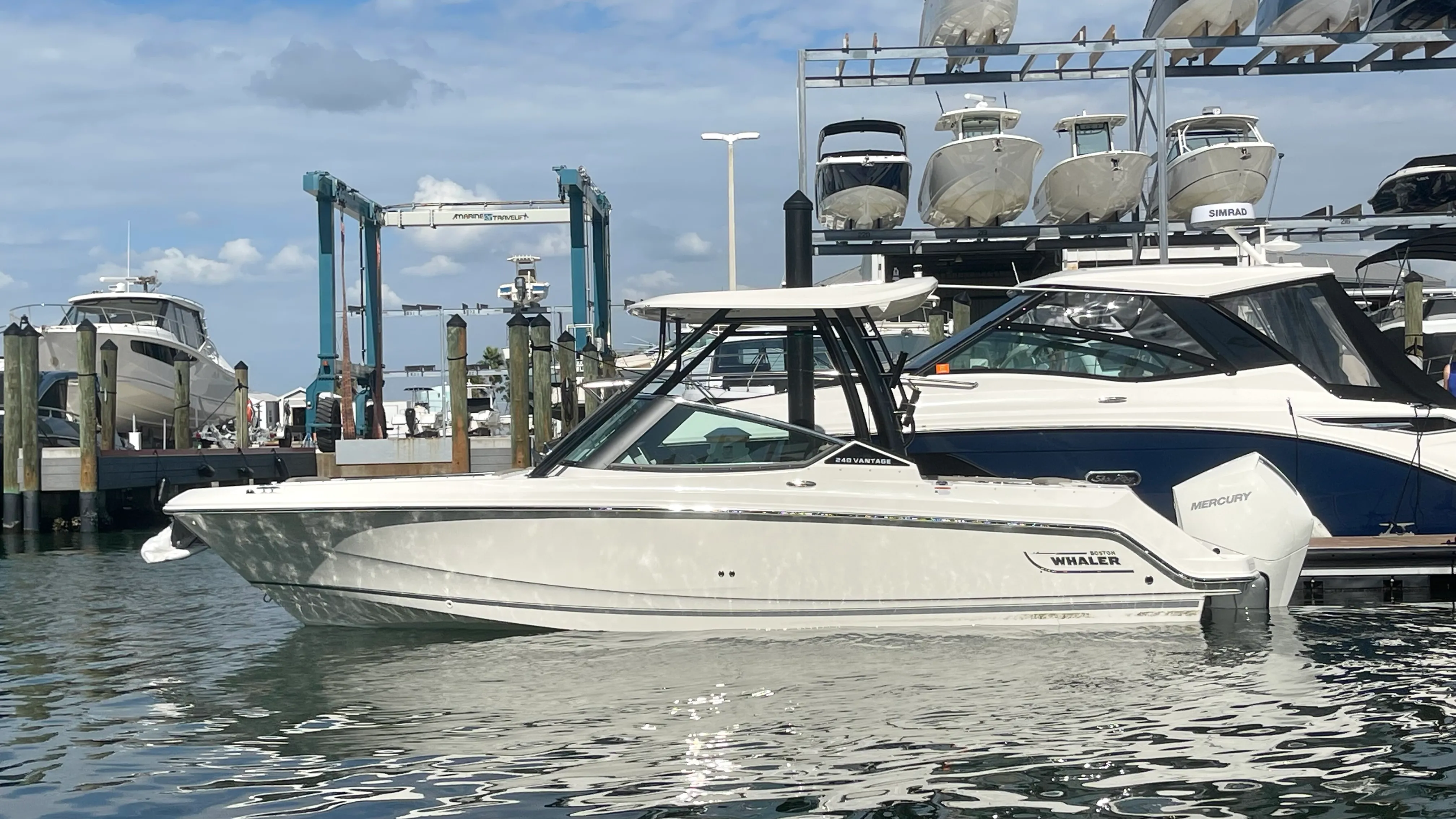 2026 Boston Whaler 240 Vantage Image Thumbnail #0
