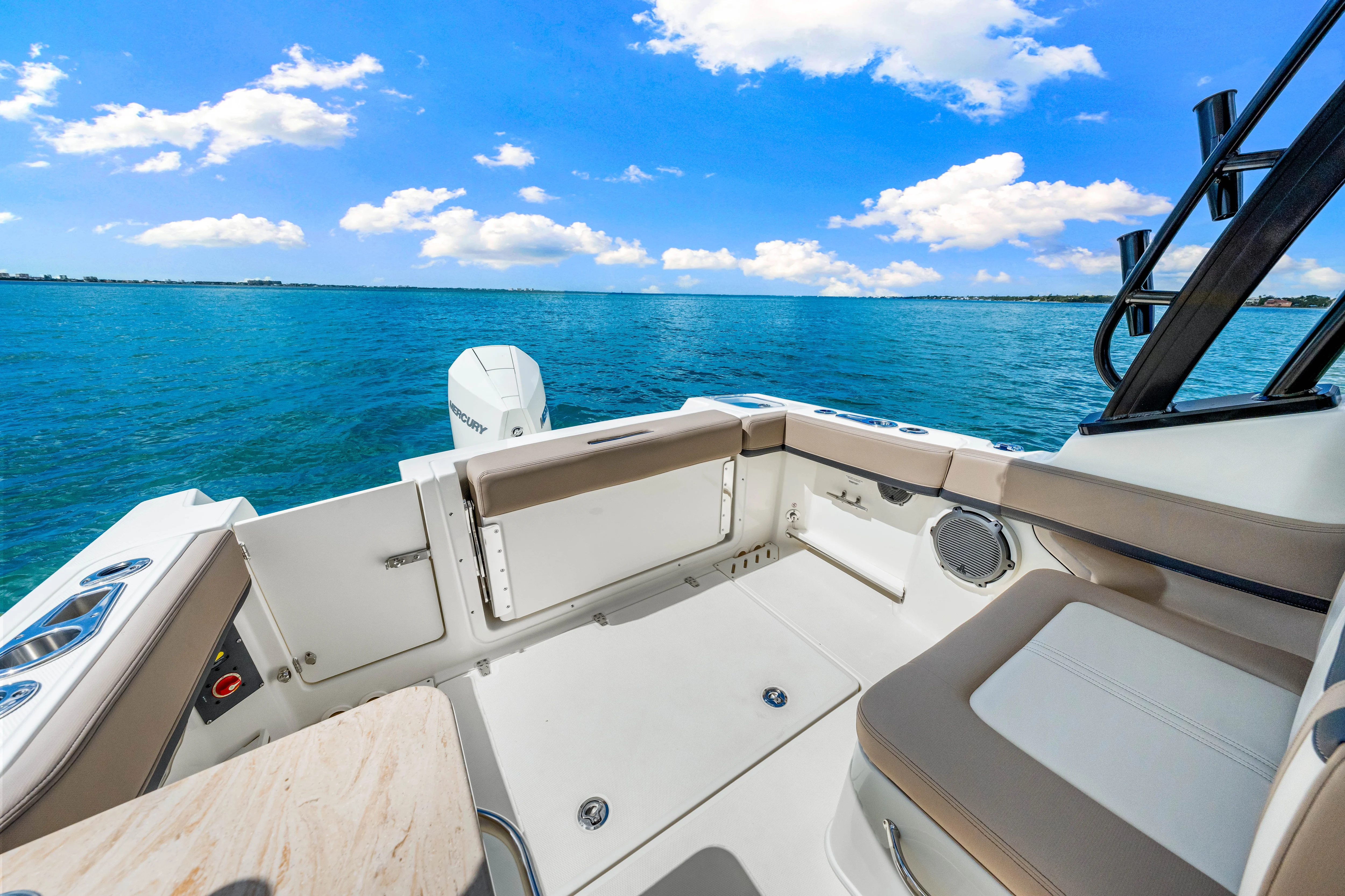 2026 Boston Whaler 240 Vantage Image Thumbnail #20
