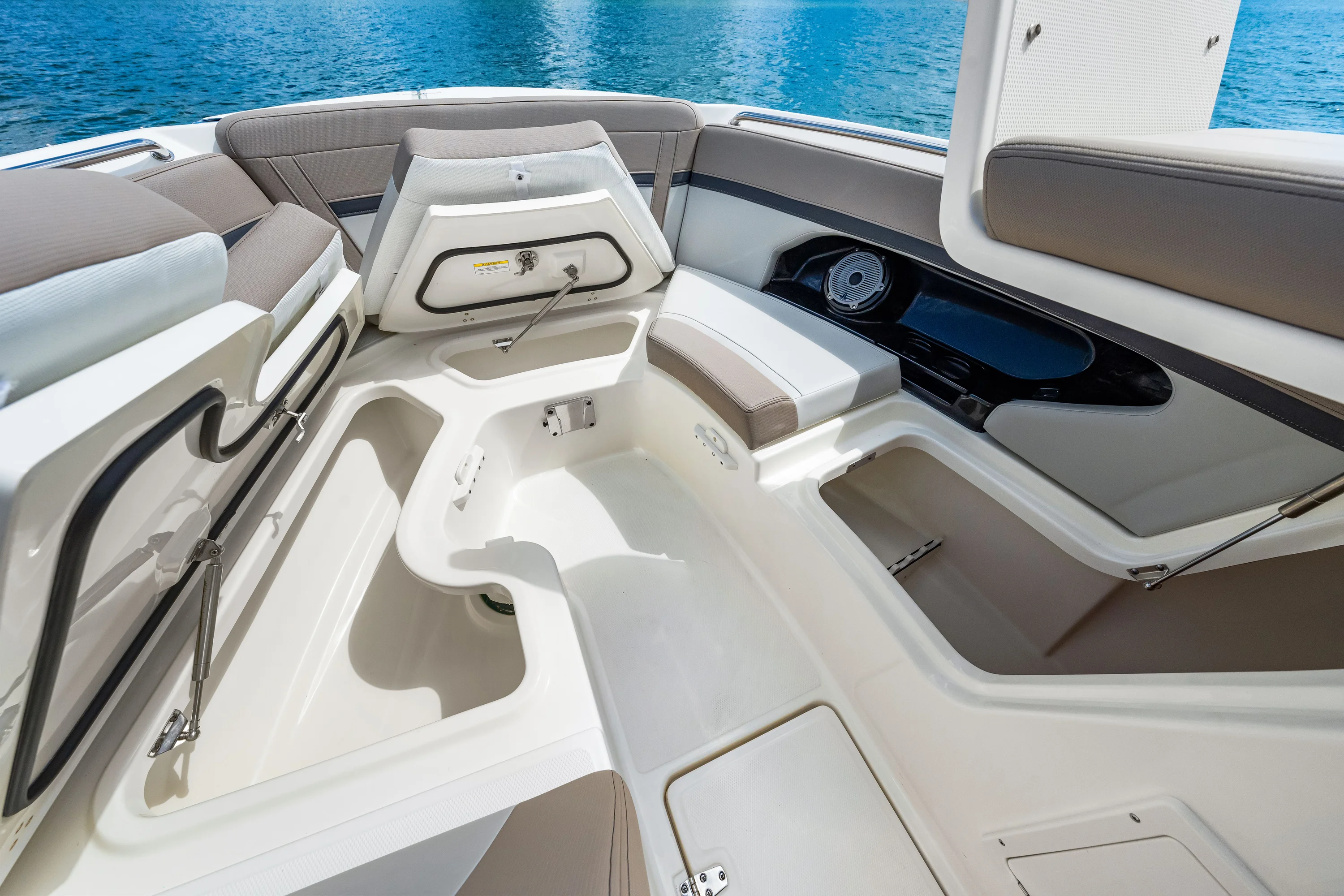 2026 Boston Whaler 240 Vantage Image Thumbnail #33