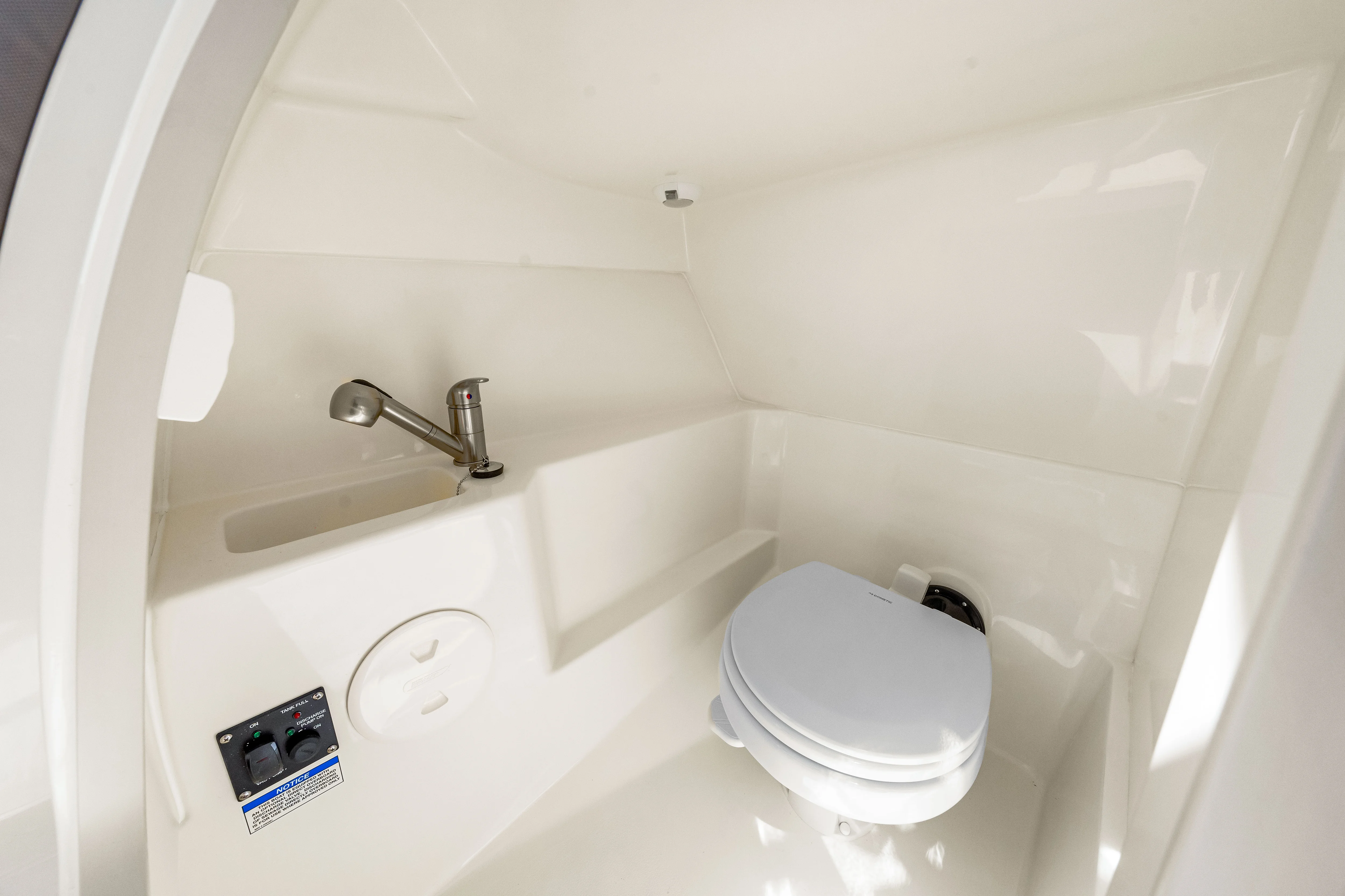 2026 Boston Whaler 240 Vantage Image Thumbnail #34