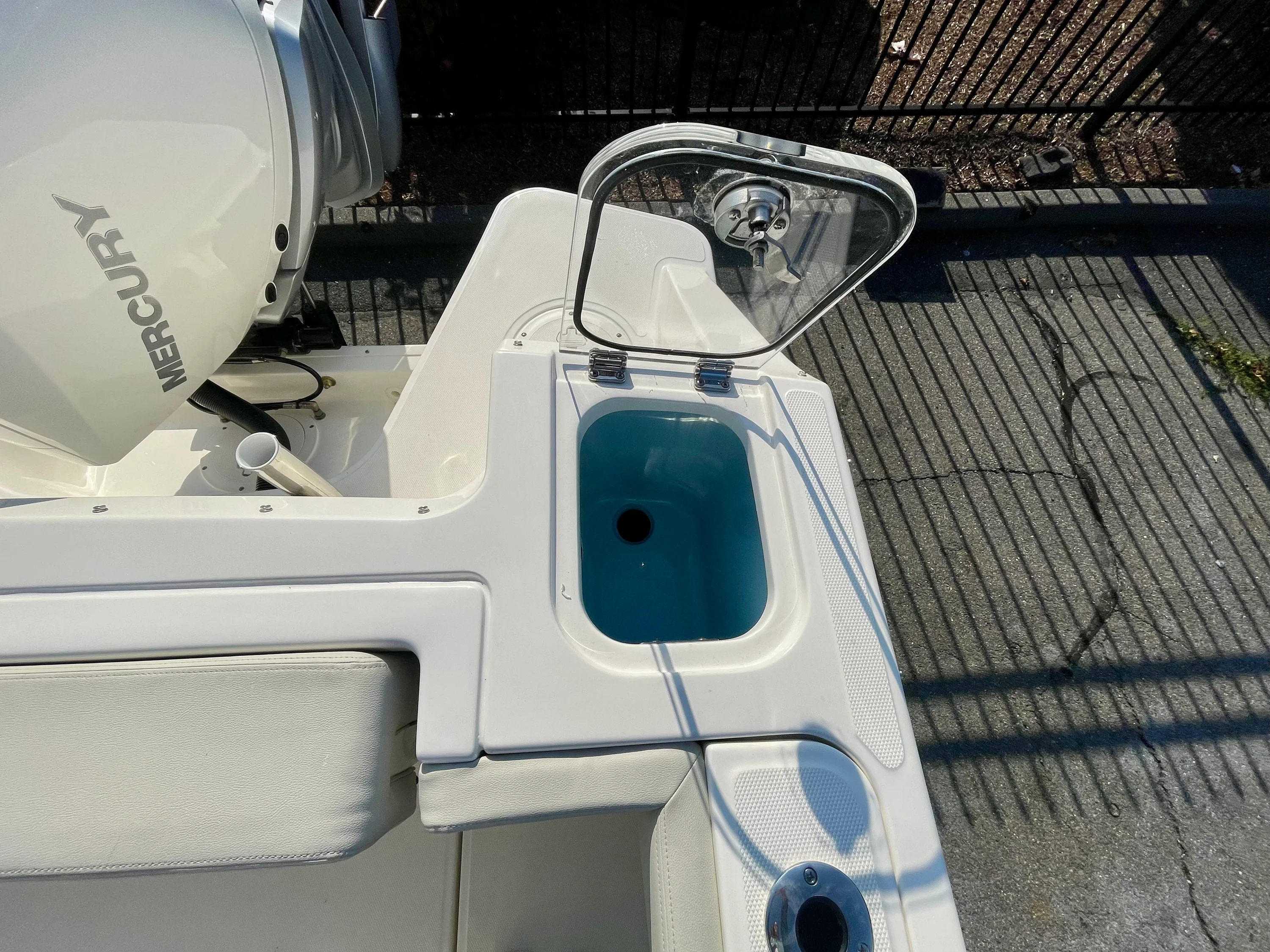 2026 Boston Whaler 240 Vantage Image Thumbnail #6