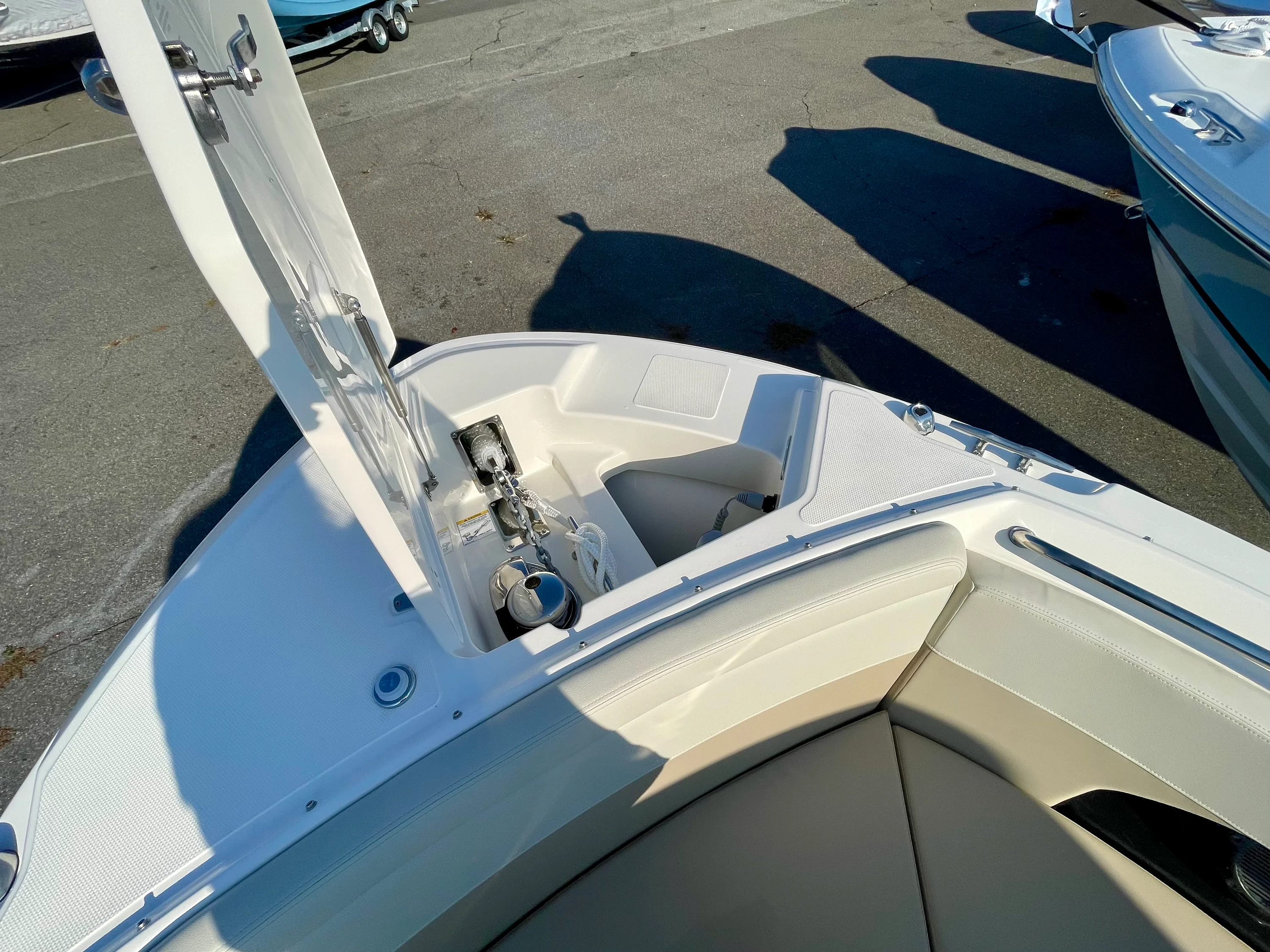2026 Boston Whaler 240 Vantage Image Thumbnail #19