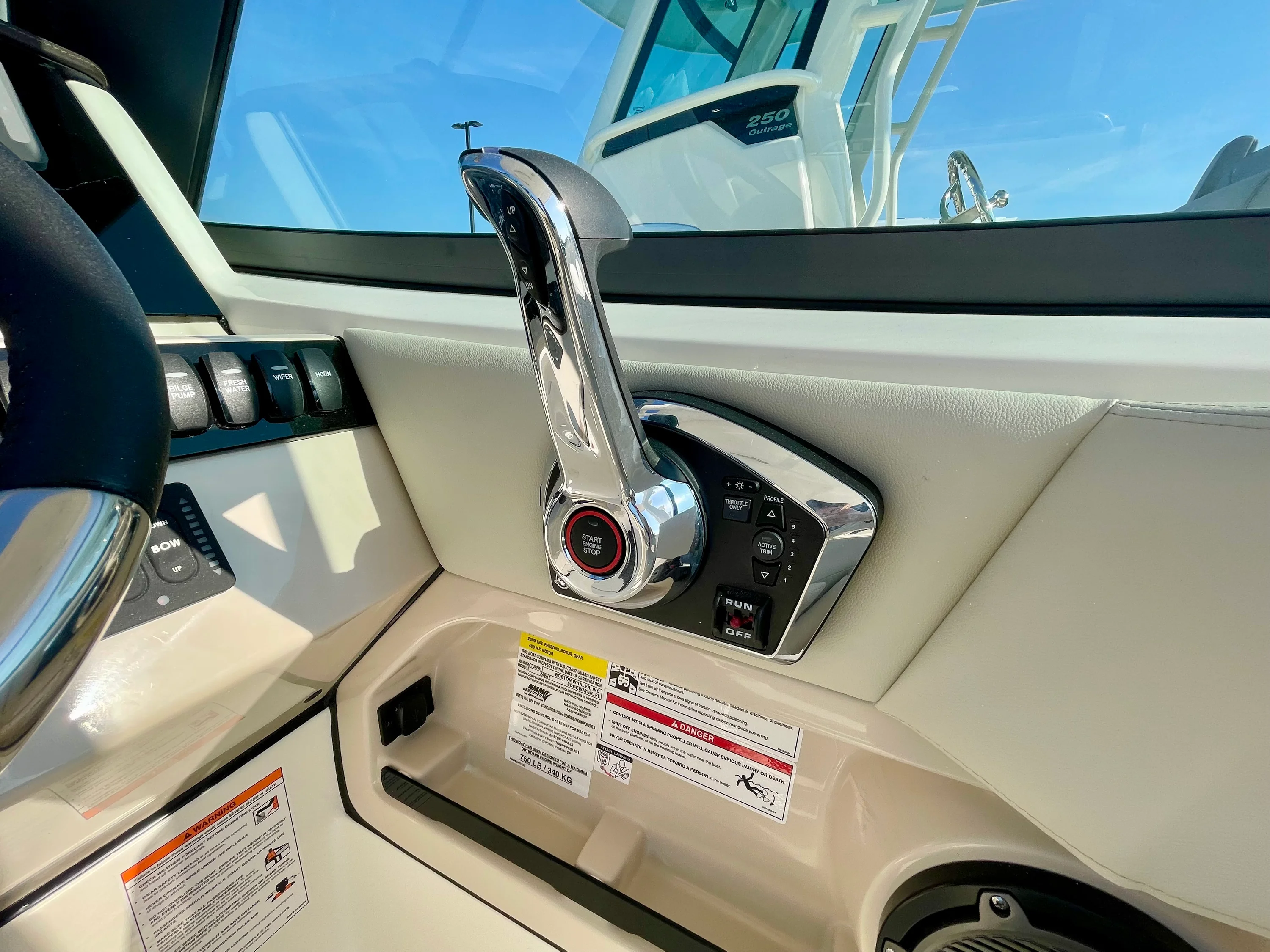 2026 Boston Whaler 240 Vantage Image Thumbnail #15