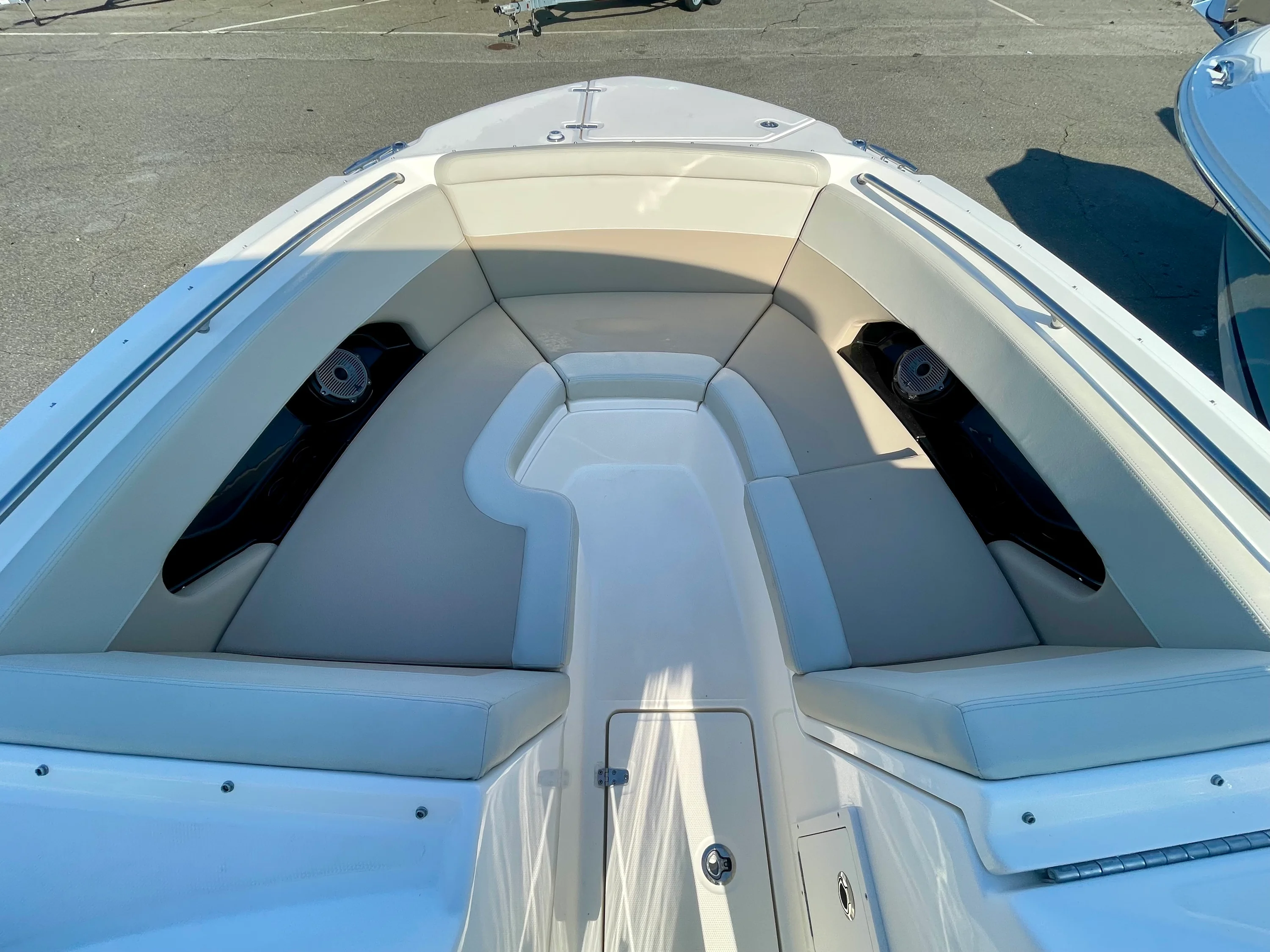 2026 Boston Whaler 240 Vantage Image Thumbnail #17