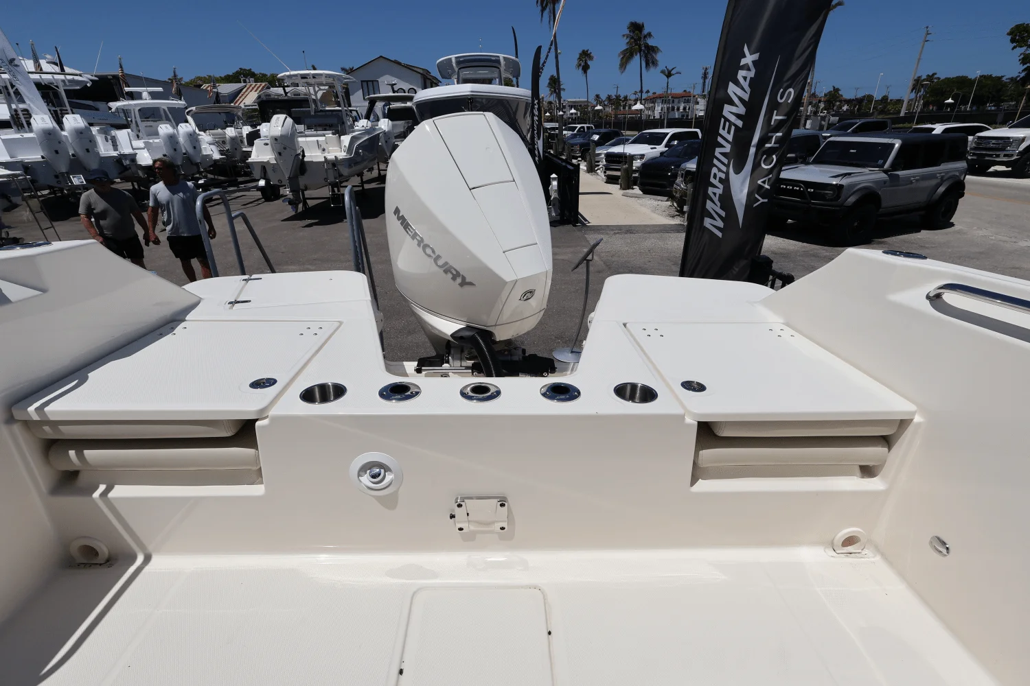 2025 Boston Whaler 210 Vantage Image Thumbnail #16