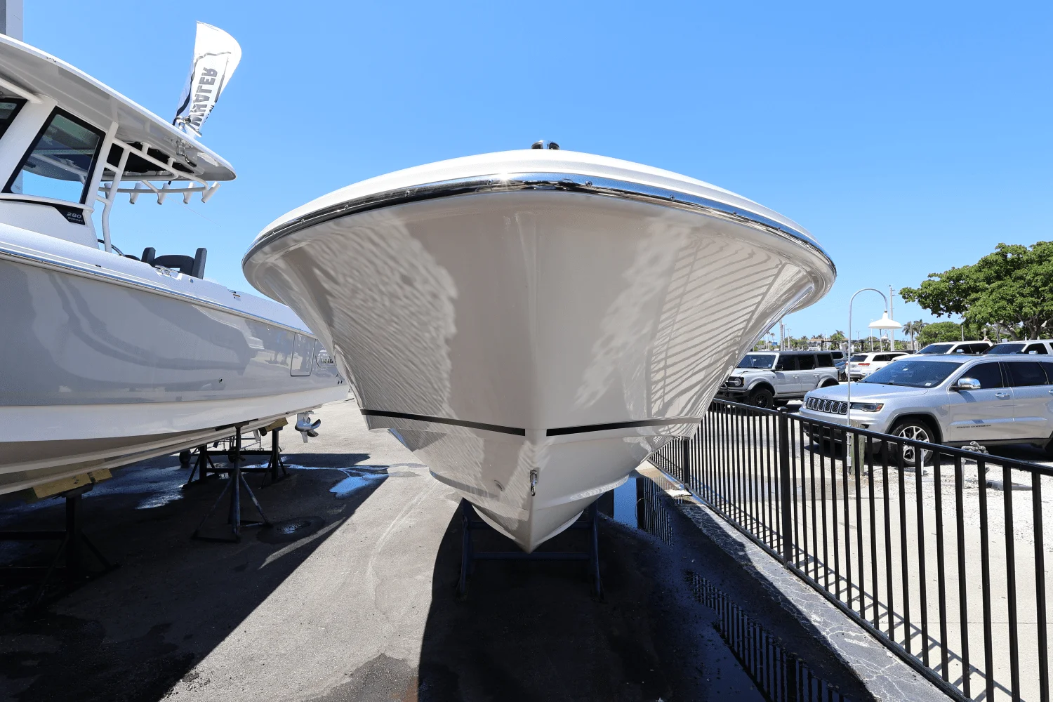 2025 Boston Whaler 210 Vantage Image Thumbnail #11