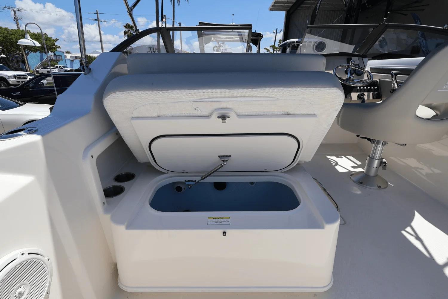 2025 Boston Whaler 210 Vantage Image Thumbnail #20