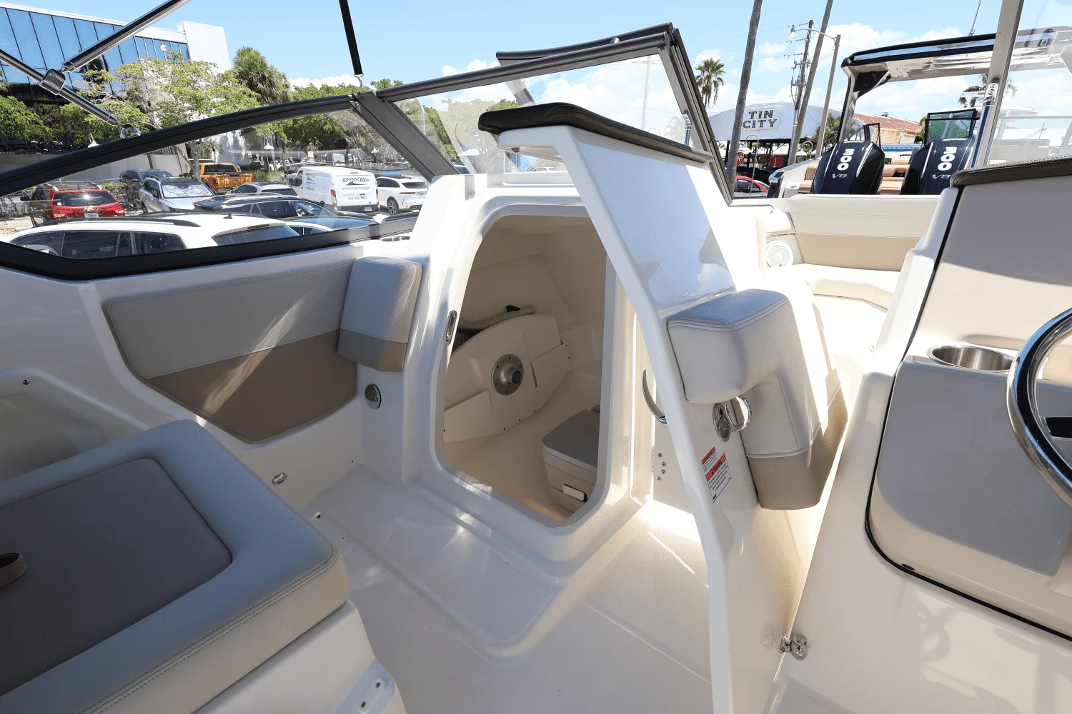 2025 Boston Whaler 210 Vantage Image Thumbnail #26