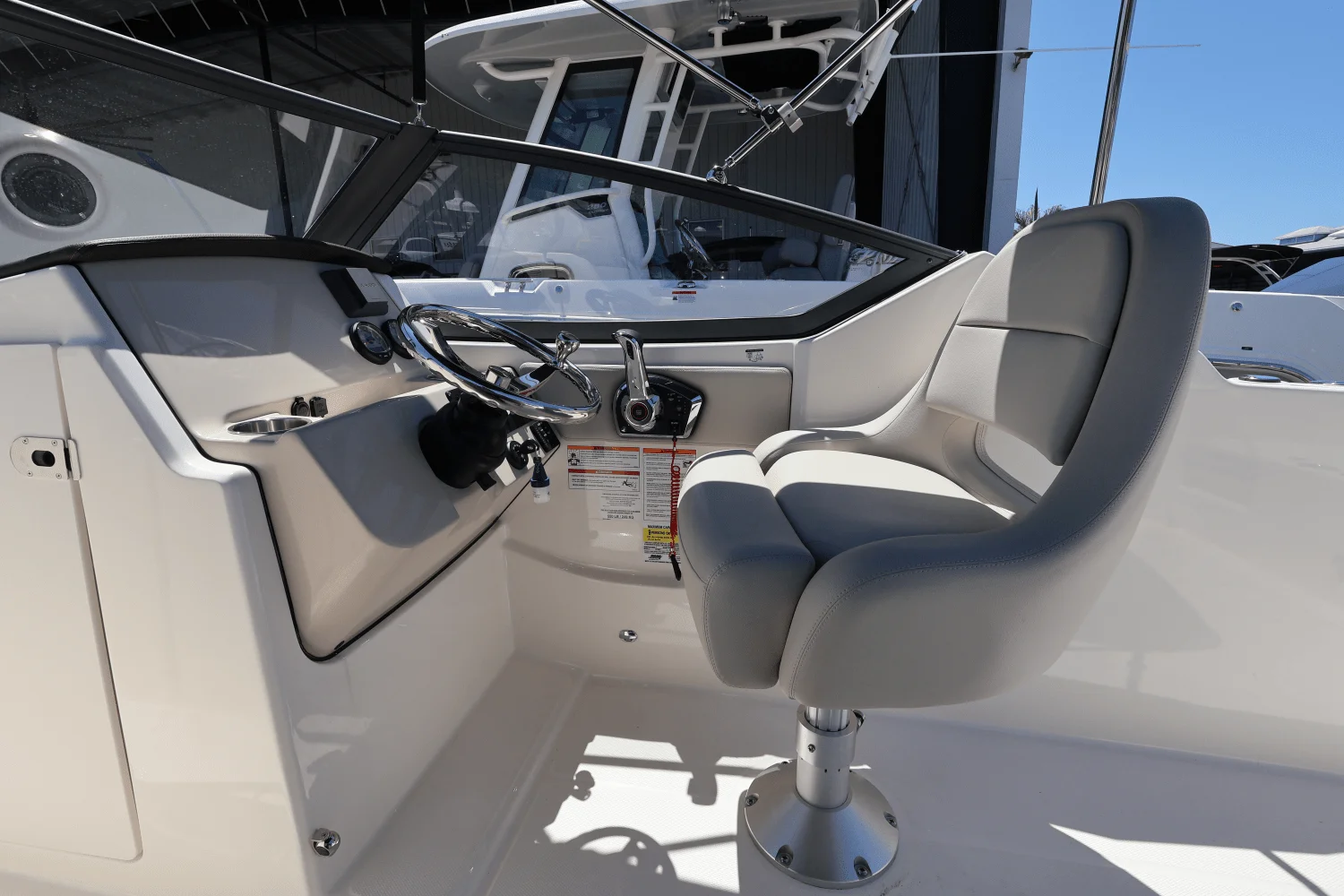 2025 Boston Whaler 210 Vantage Image Thumbnail #29