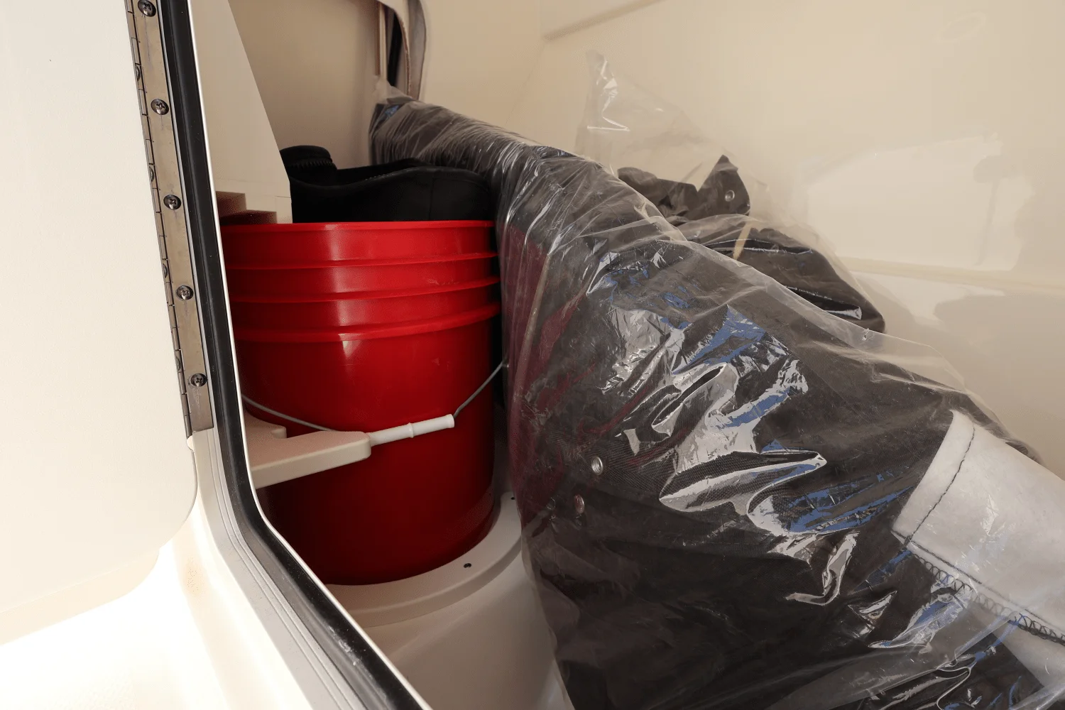 2025 Boston Whaler 210 Vantage Image Thumbnail #42